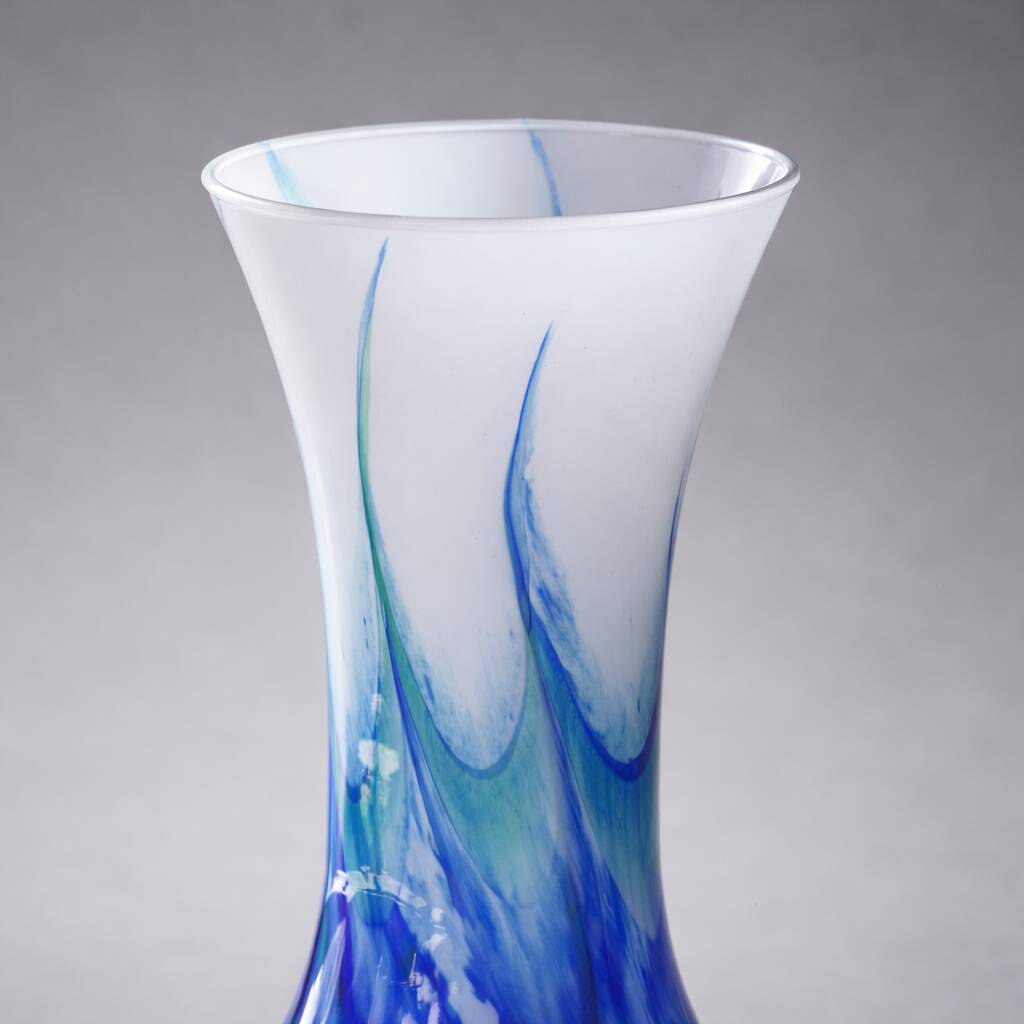 Large Murano vase in blown opaline glass with a flame pattern.