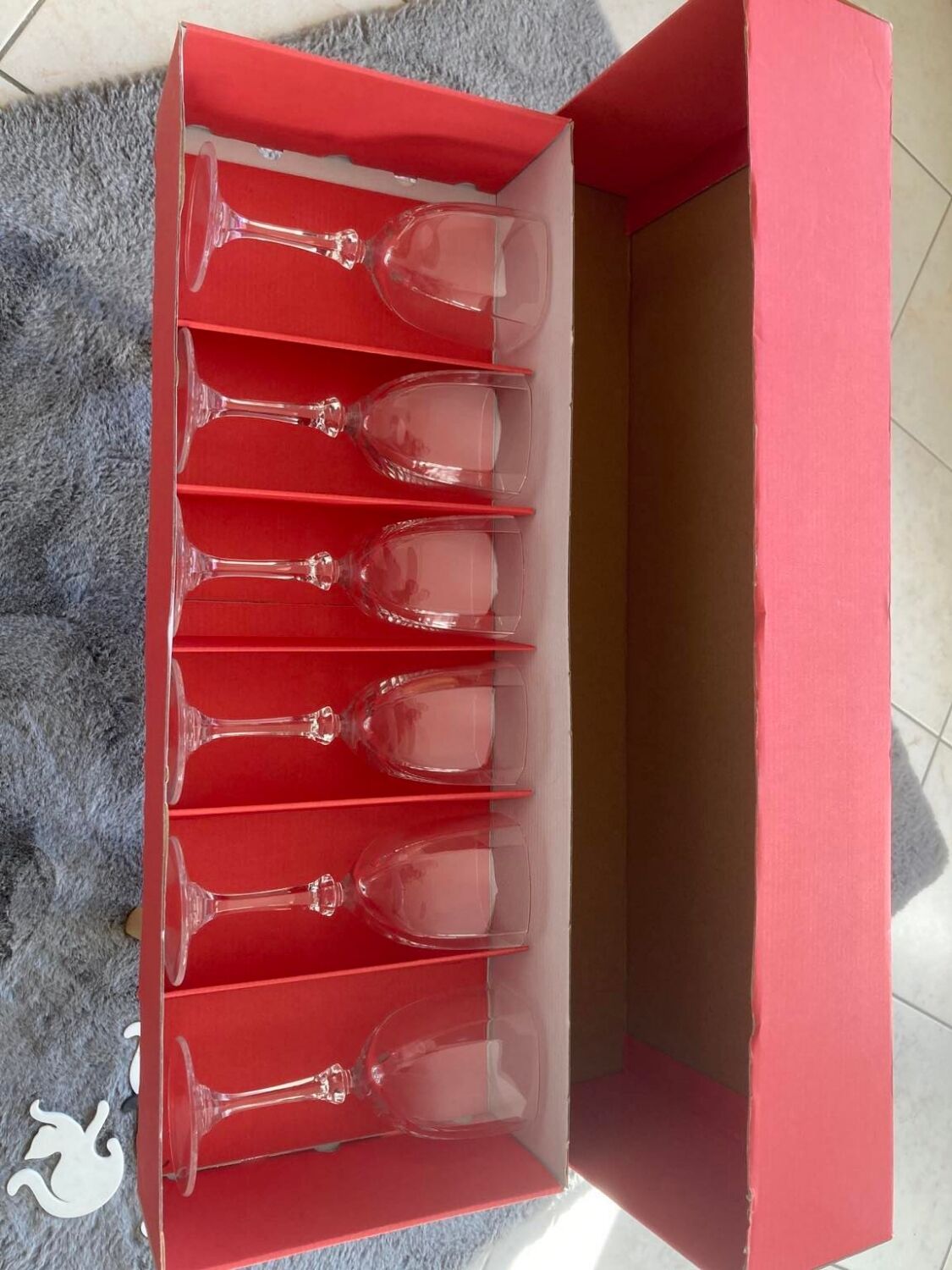 6 crystal wine glasses