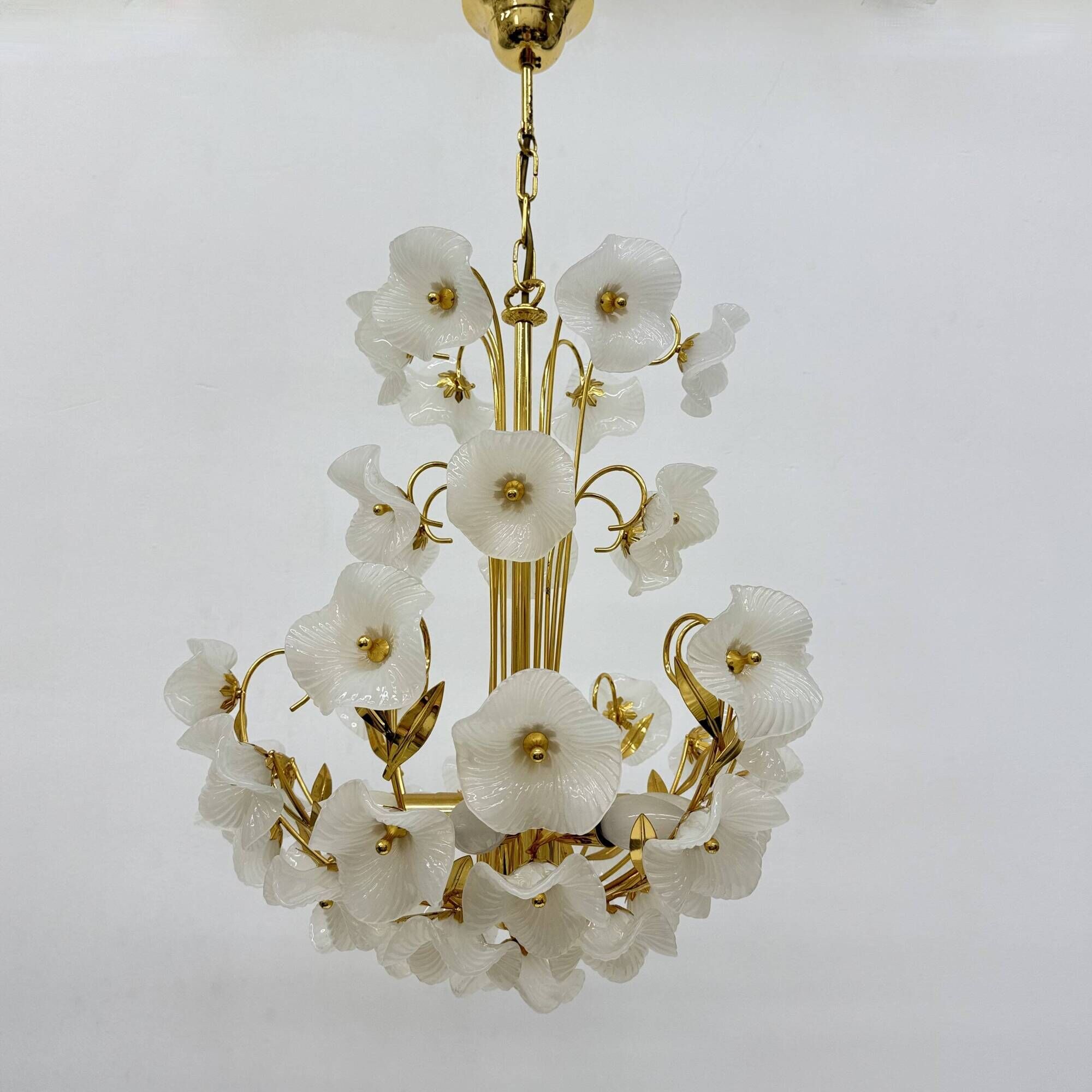 Lustre milieu du siècle avec fleurs en verre, années 1970