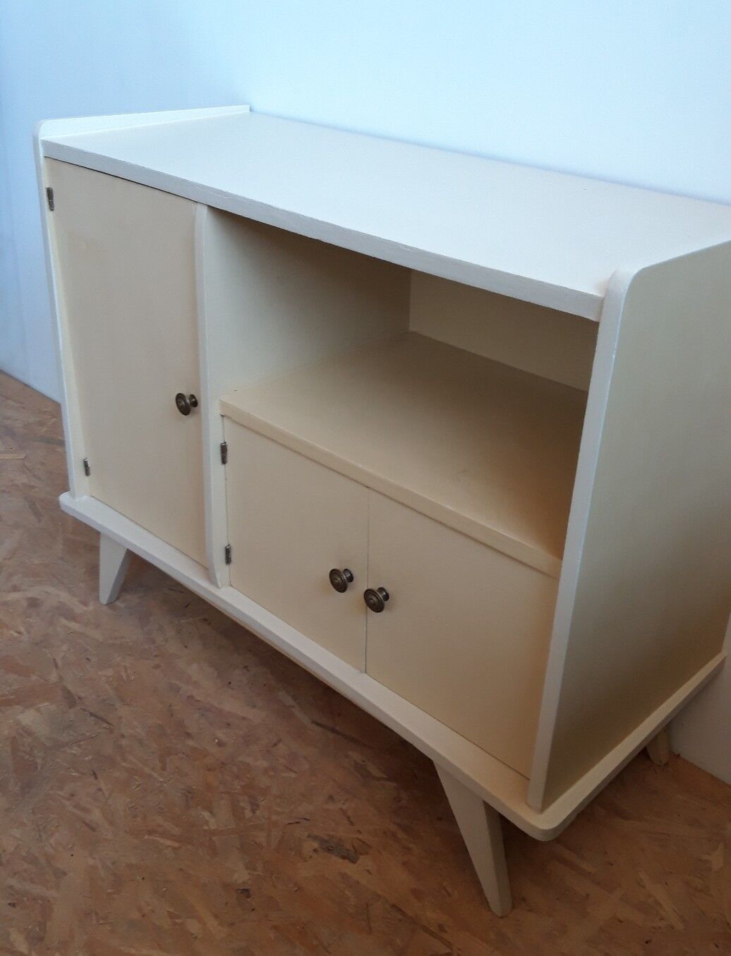 Tv stand buffet 1970