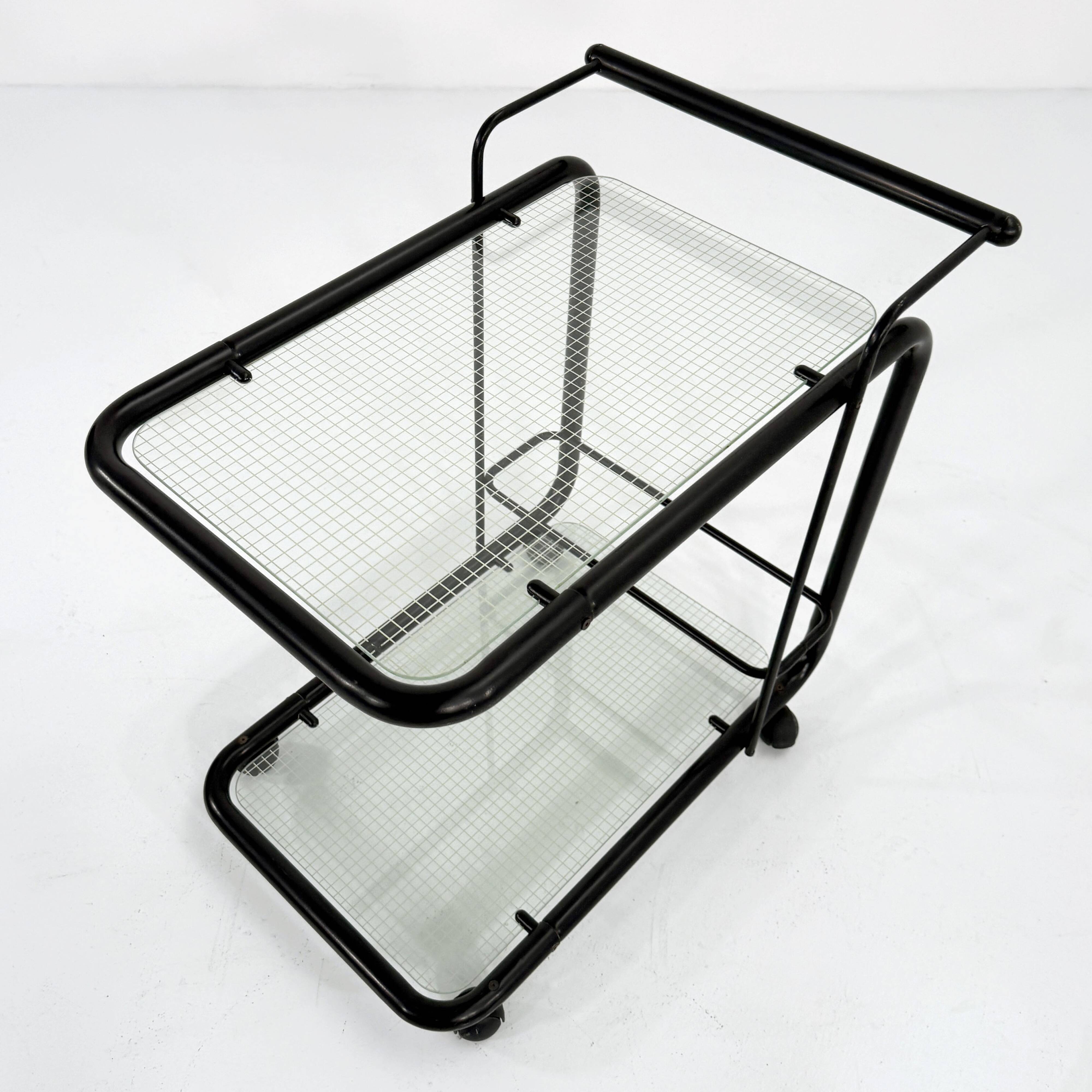 Desserte postmoderne noire en métal et verre, 1980