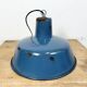 Lampe à suspension industrielle en émail bleu, années 1960