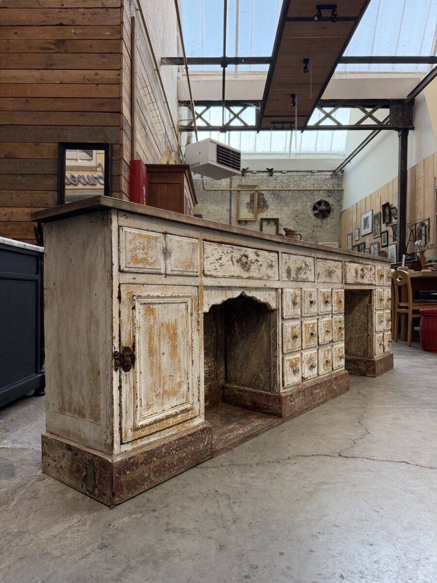 Antique barber's furniture from the early 20th century.