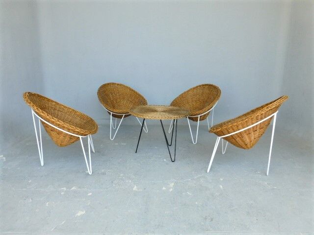 VINTAGE SALON IN RATTAN AND METAL. 1960