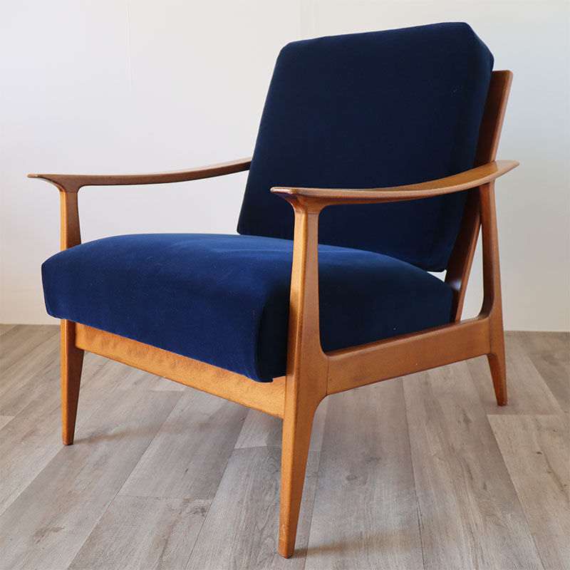 Scandinavian armchair in wood and velvet circa 1960