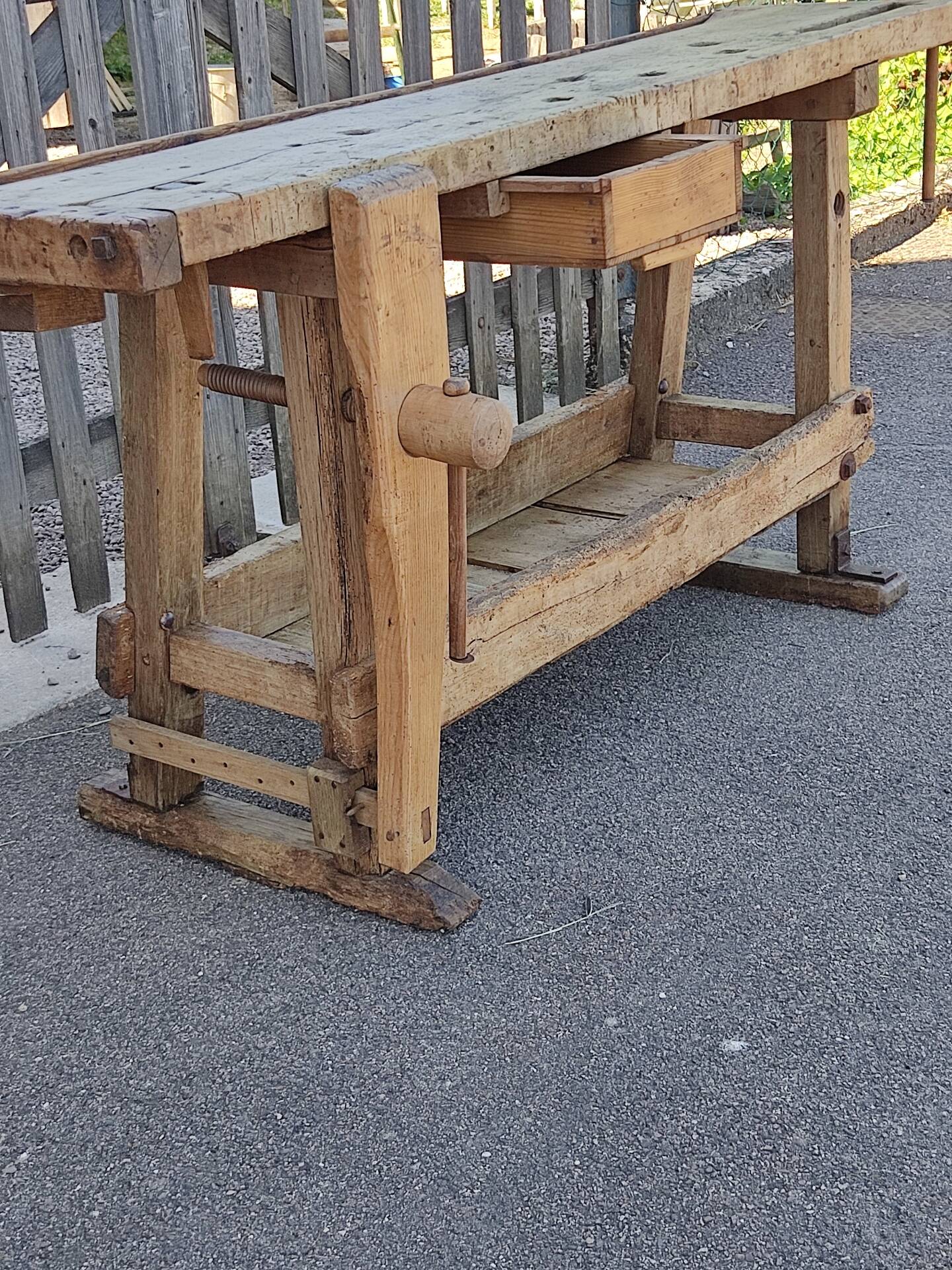 Small workshop bench