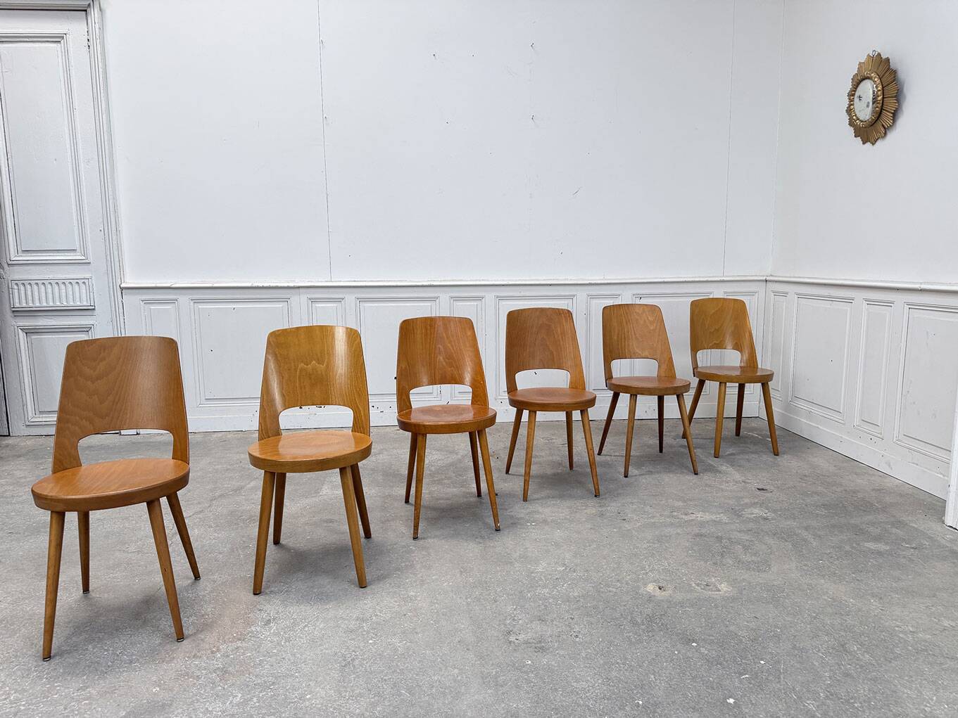 Suite de 6 chaises Baumann en hêtre