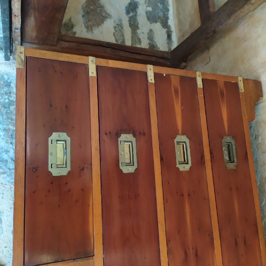 Commode marine
