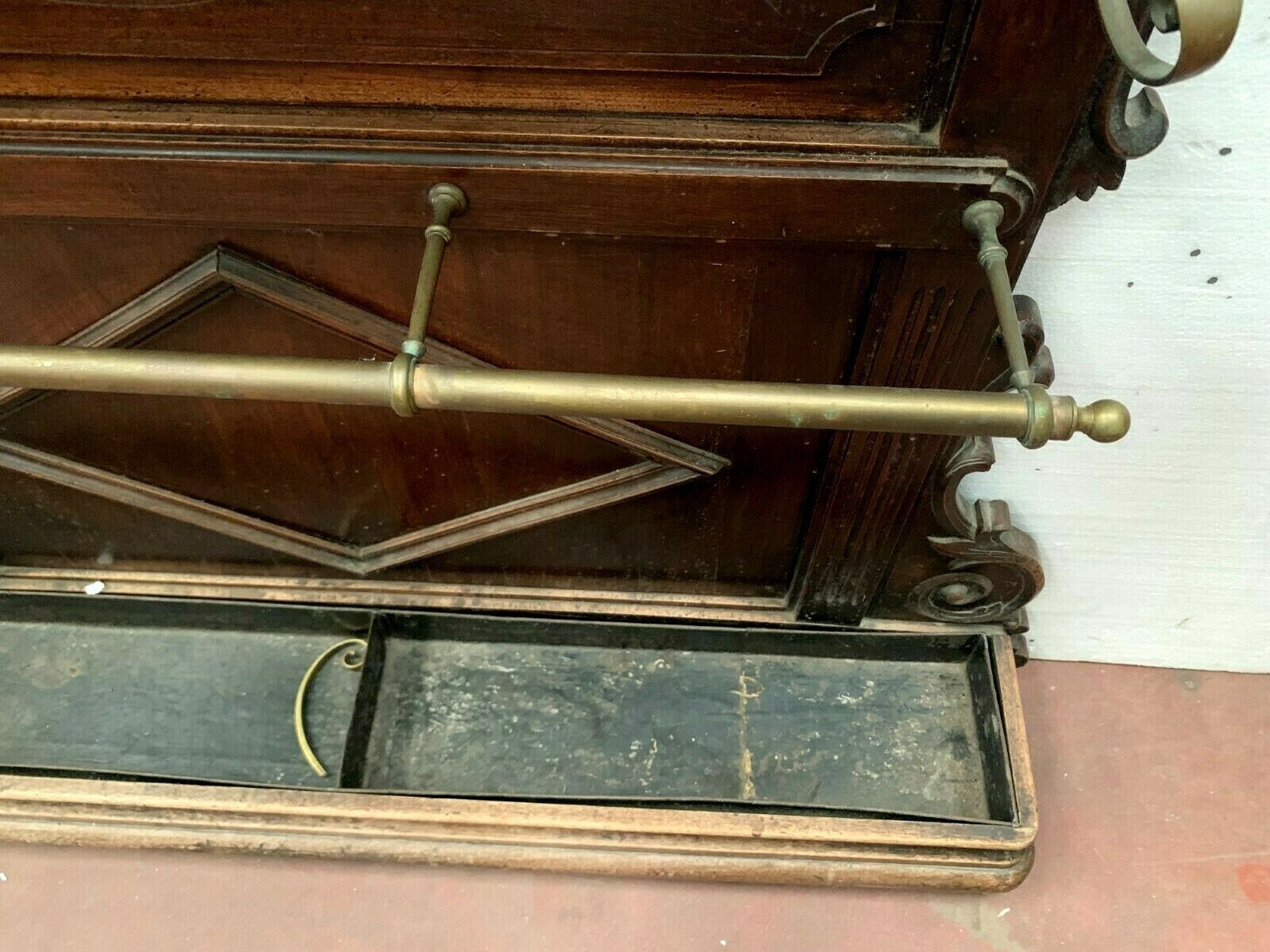 Napoleon III style coat rack in solid walnut XX century