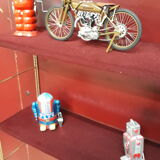 String metal shelf