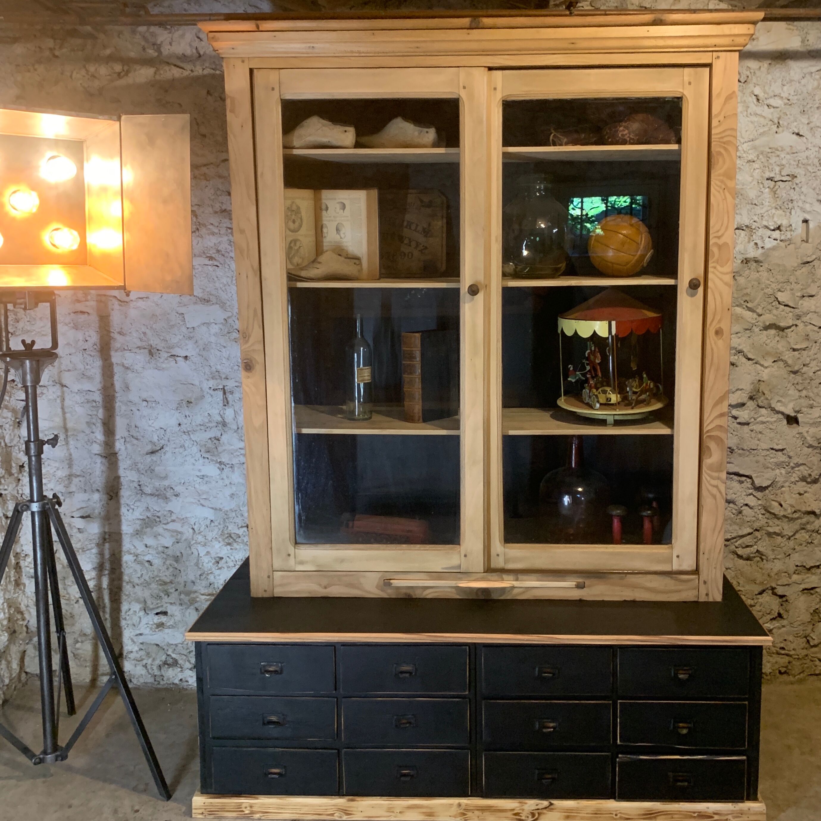 Showcase 2 chapel body