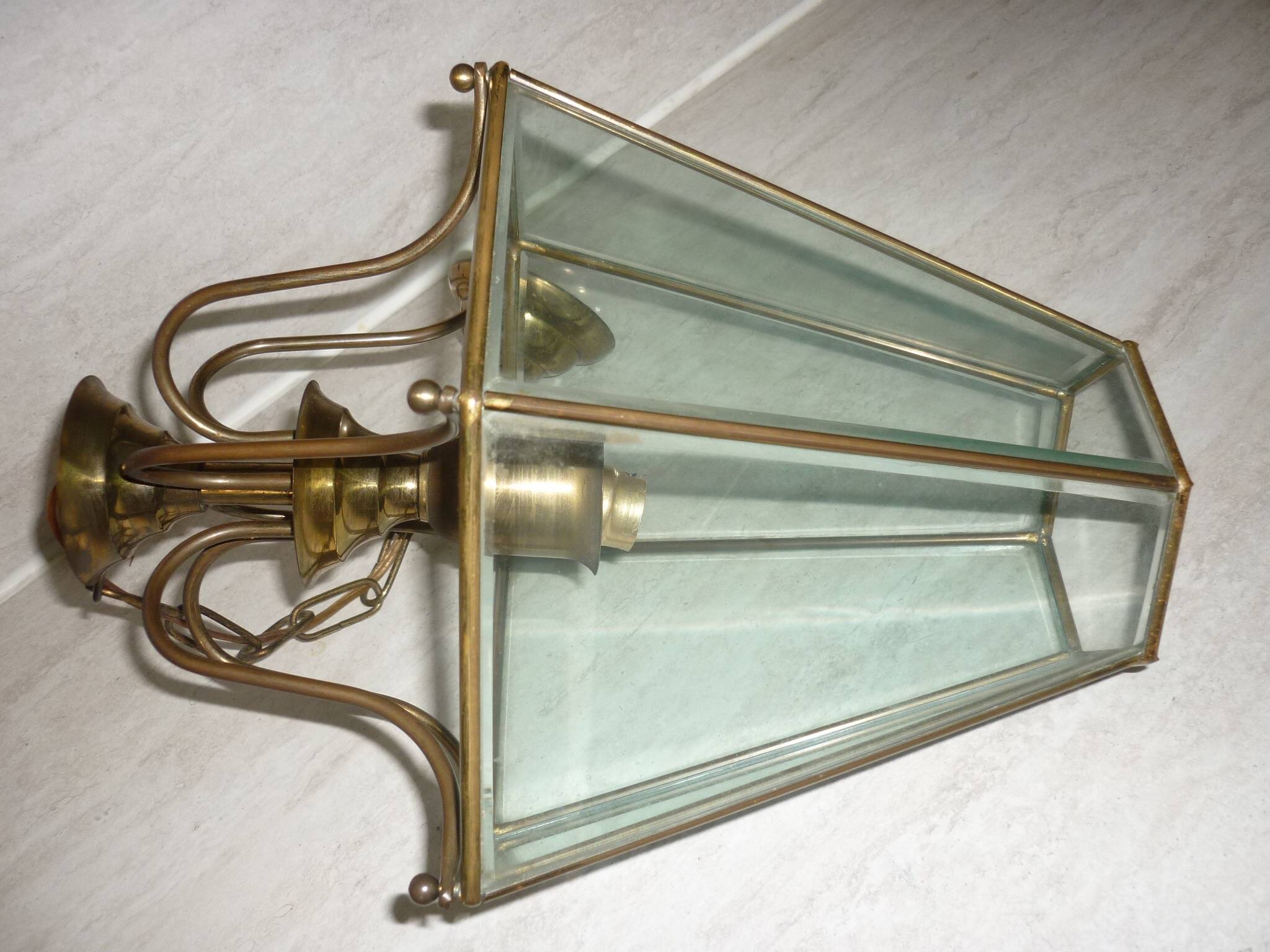 Brass lantern with 6 beveled glasses