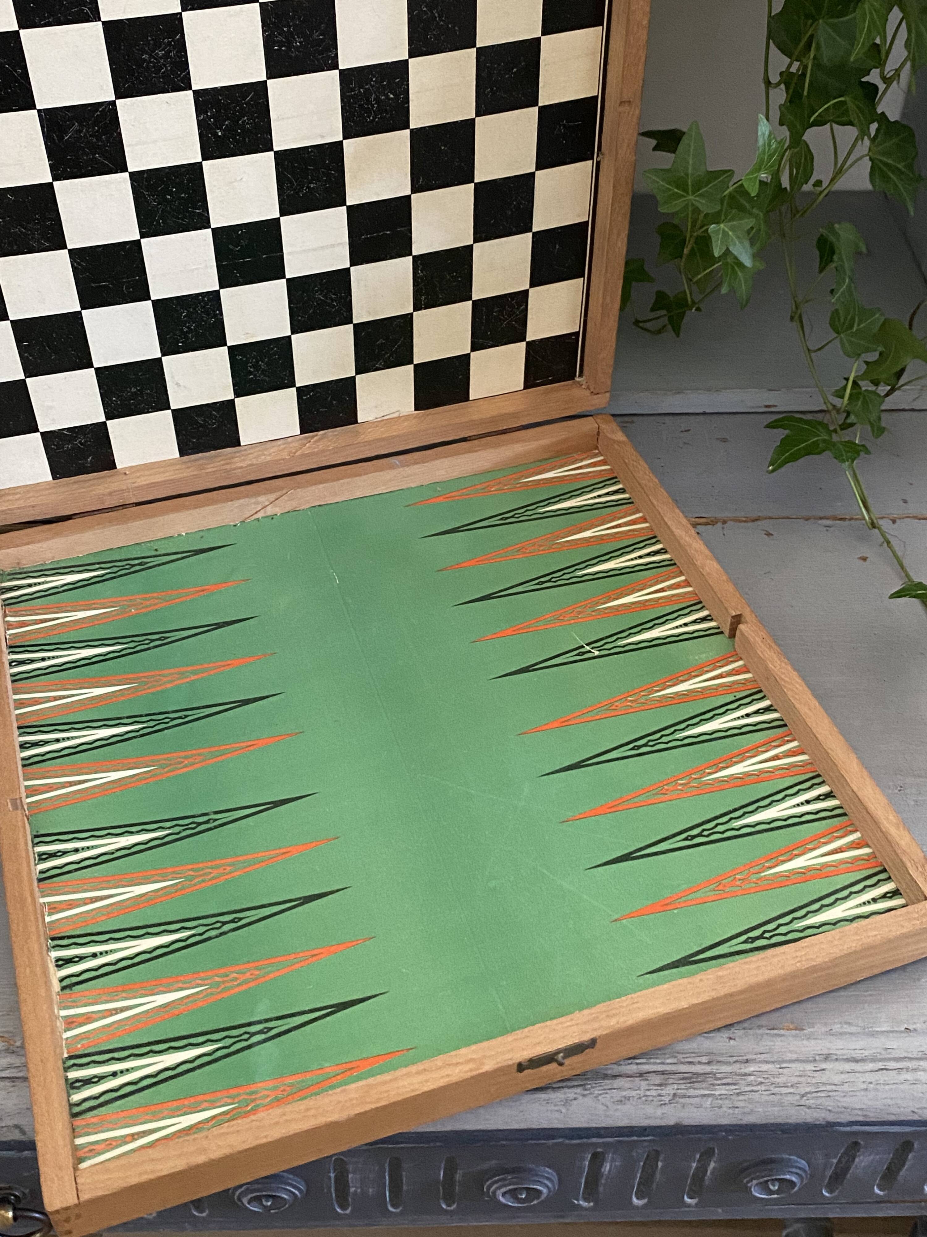 Mallette De Jeux Ancienne - Idéale Pour Collection Ou Déco