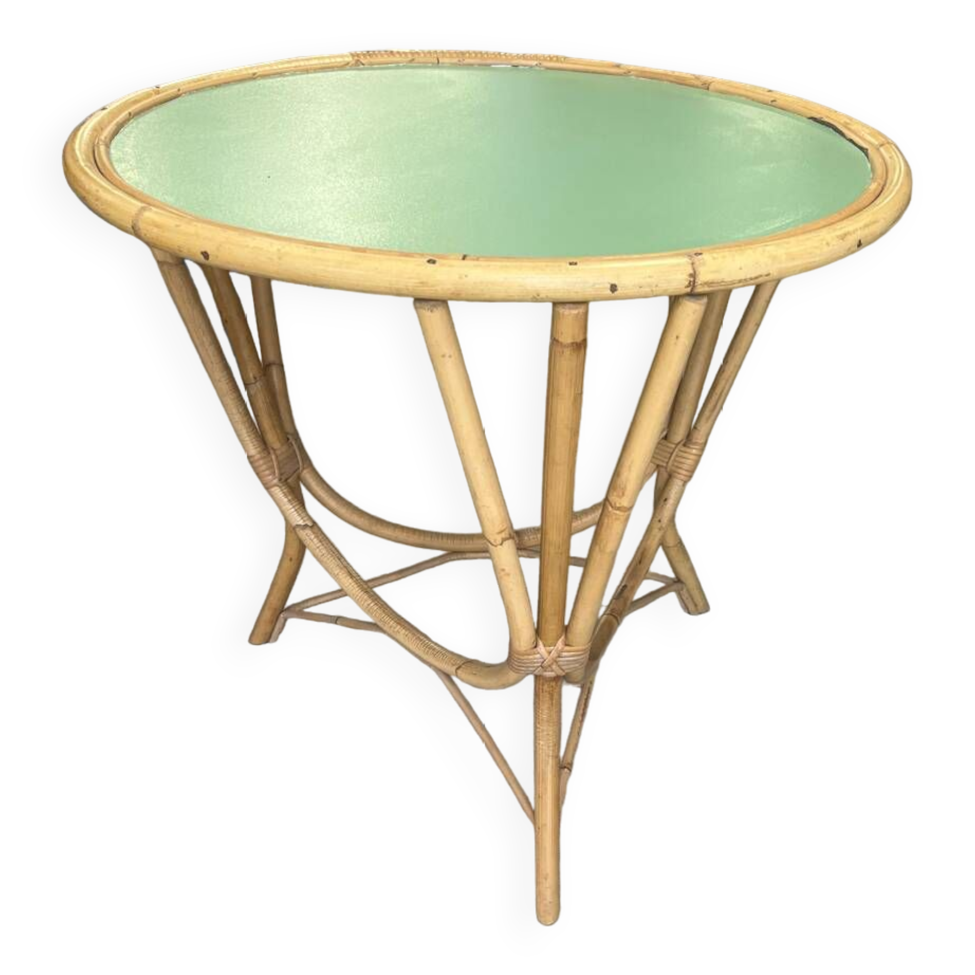 Wicker coffee table and paint