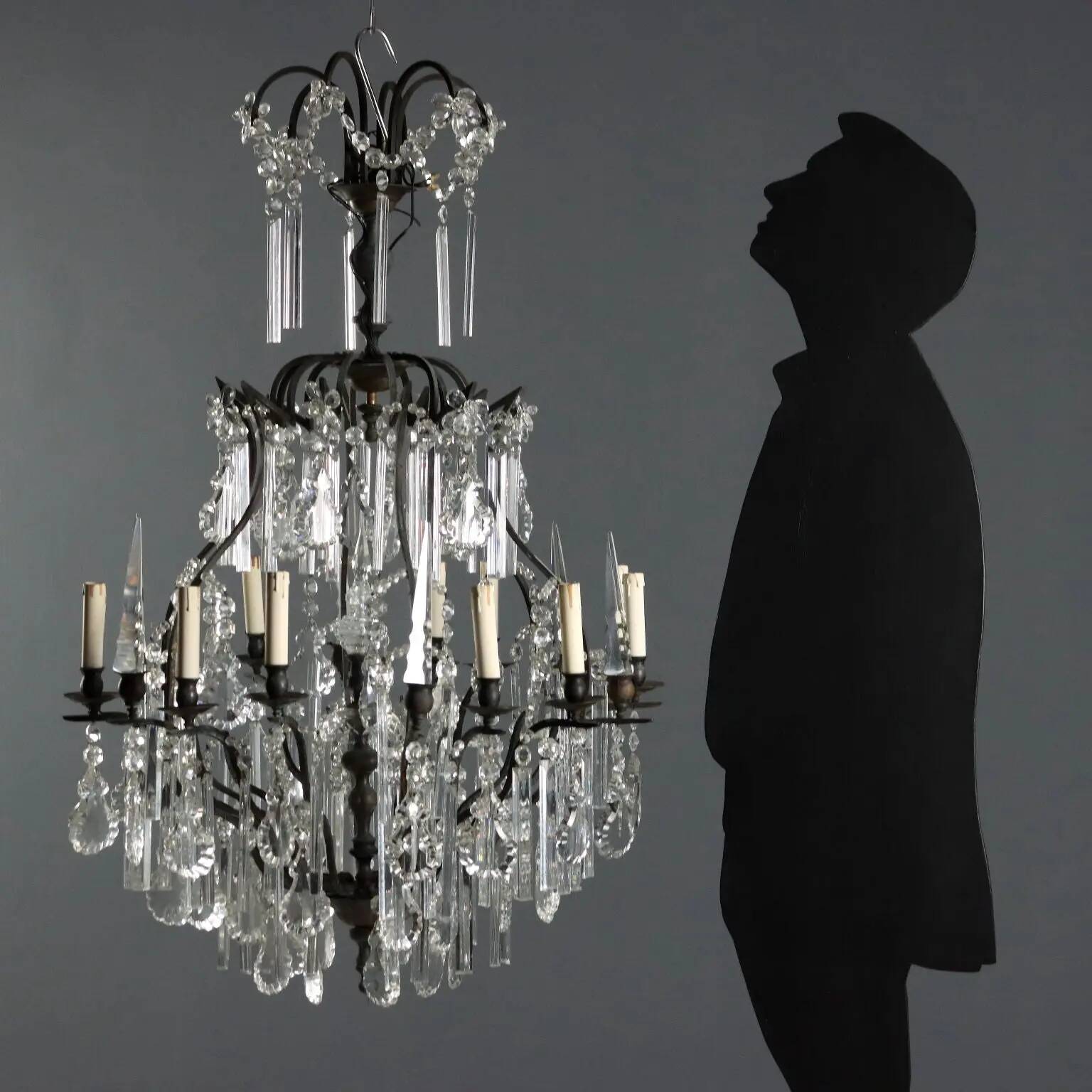 Lustre ancien en métal et verre 12 lumières Italie XXe siècle