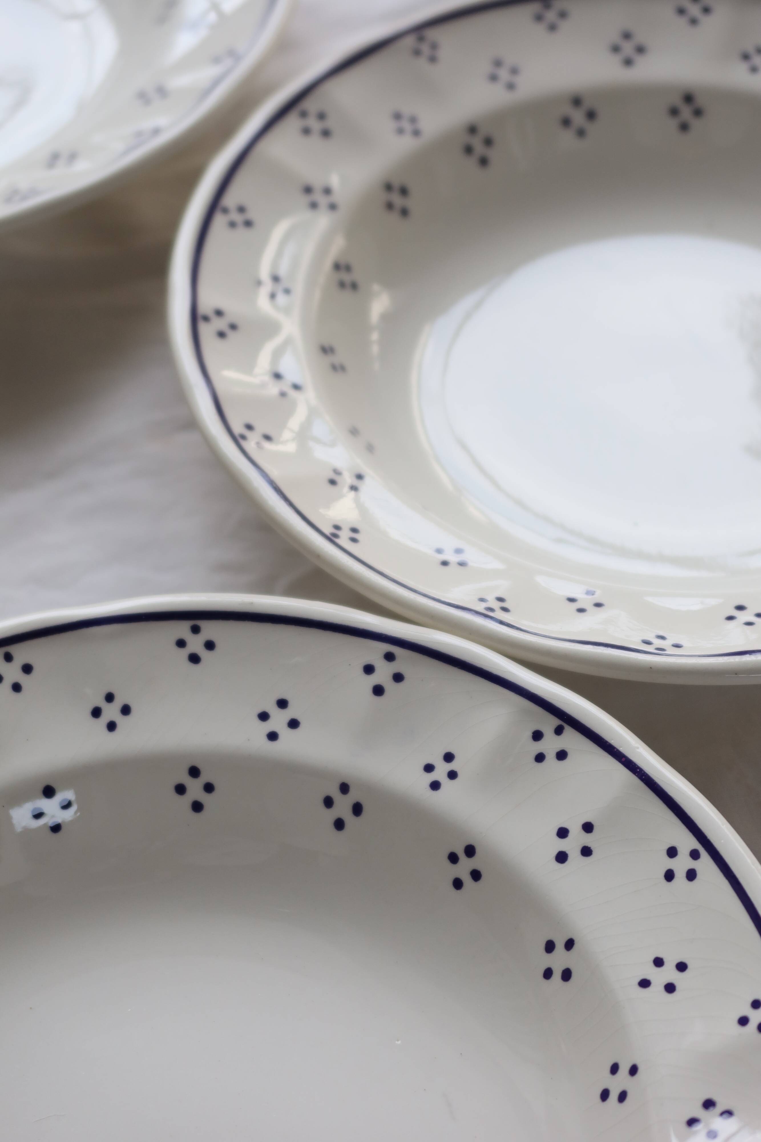 4 vintage white porcelain soup plates - Blue polka dot pattern