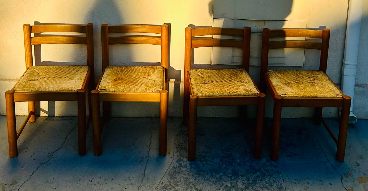 4 vintage chairs made of solid wood and woven straw