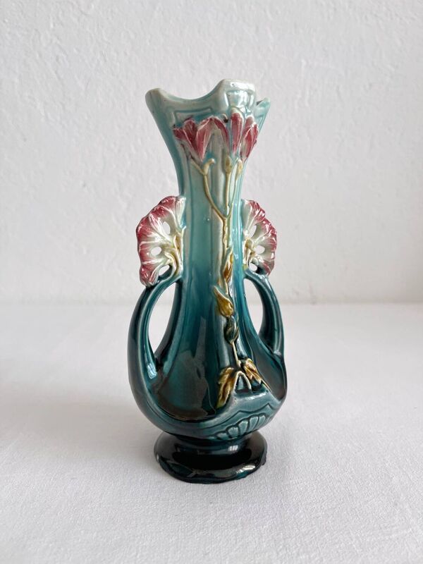 Vase soliflore en barbotine art nouveau fin XIXe