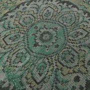 Vintage green and olive Turkish rug with a medallion, hand-knotted, 160 x 262 cm.