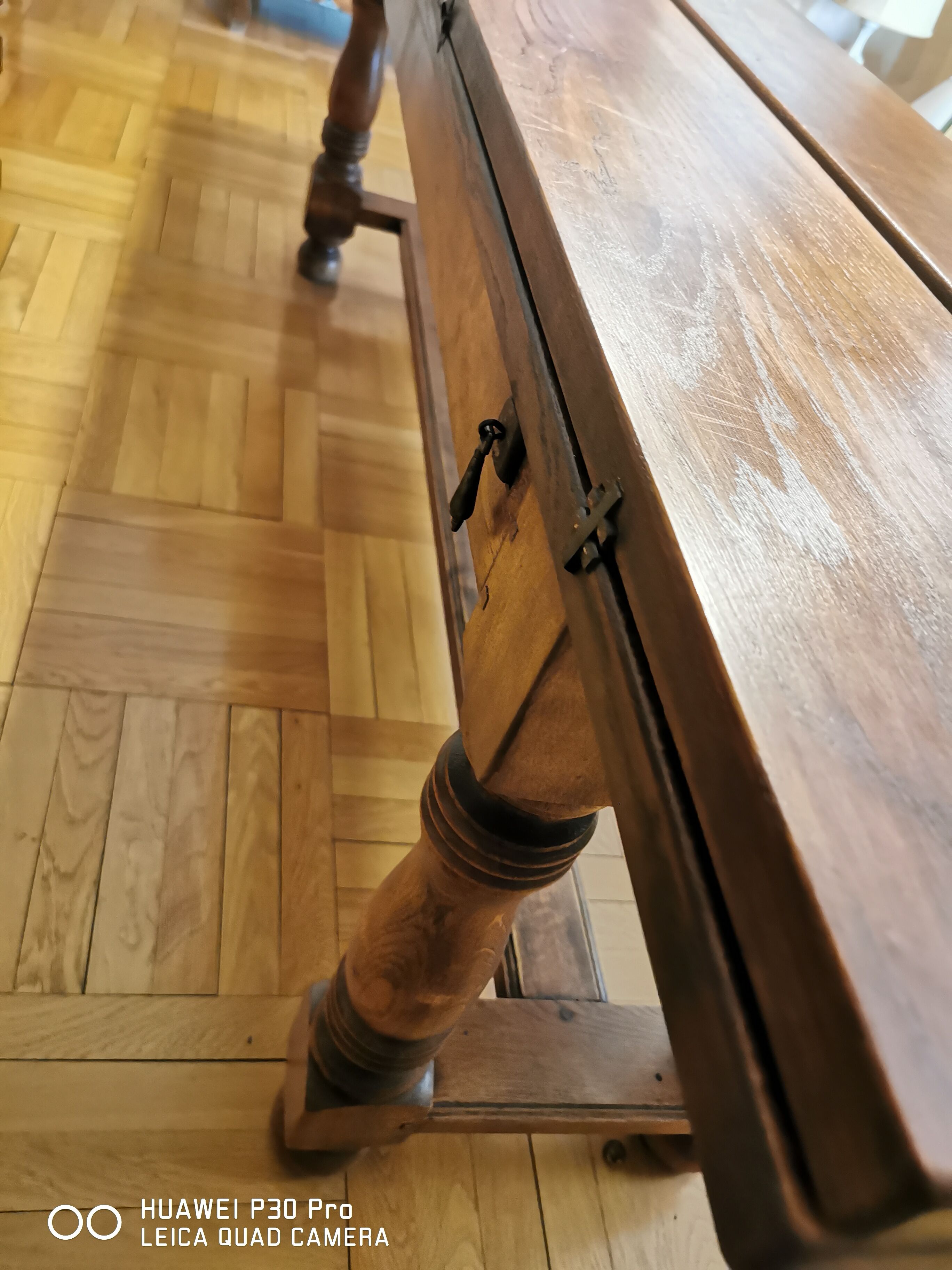 Long foldable tray farm table