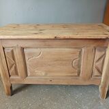 Coffre ancien rustique bois massif