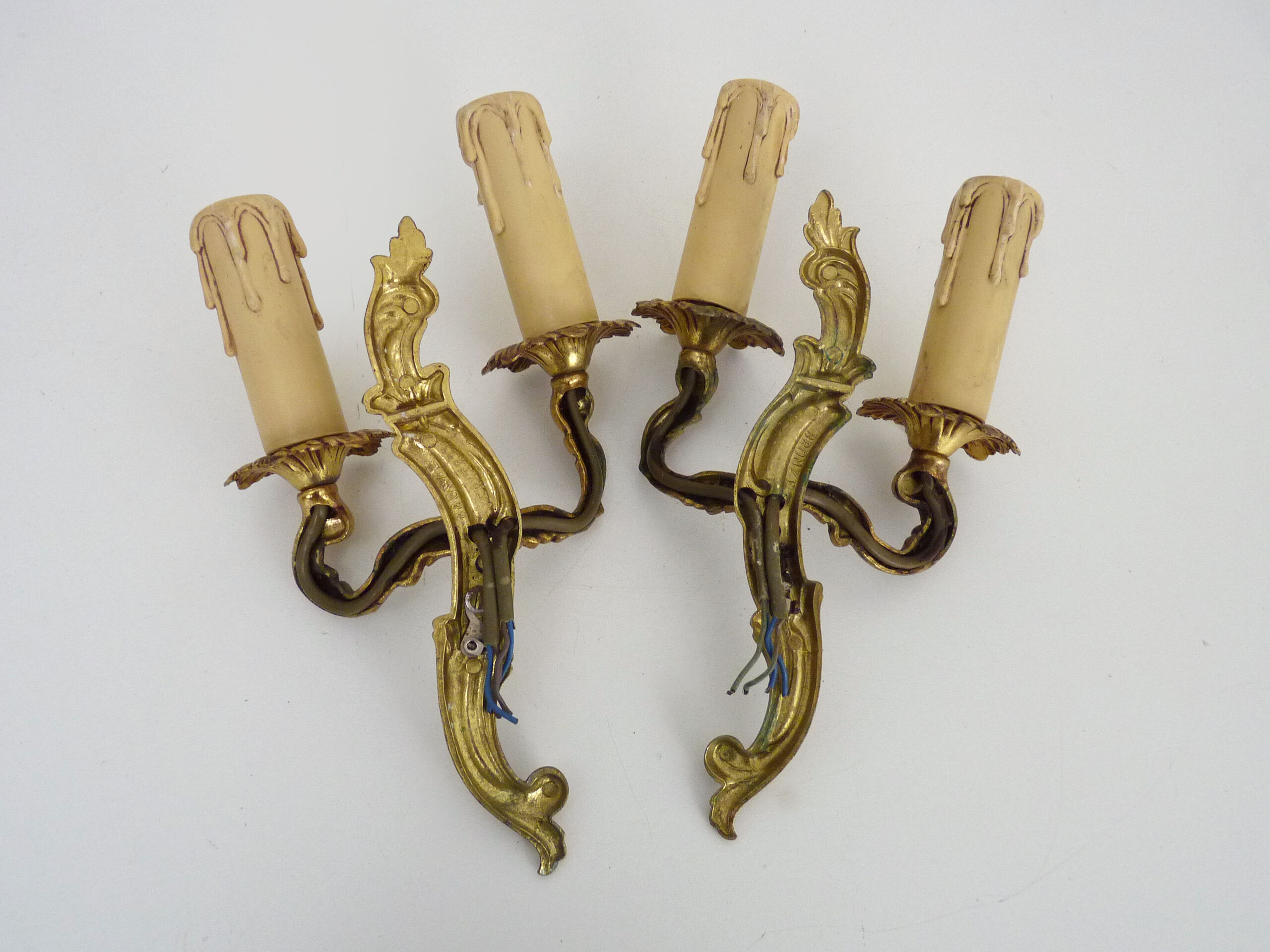 Old pair of wall sconces with double fires in real bronze, acanthus leaf. Year 50