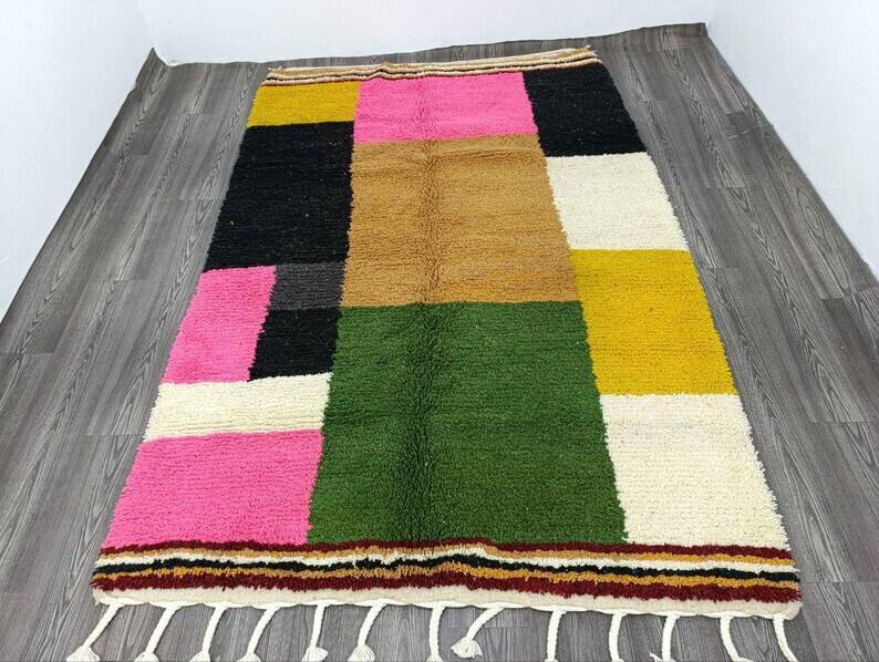 Multicolored woven wool rug 250cm x 150cm