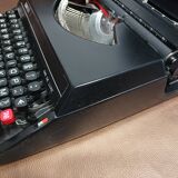 Quen-data 680 typewriter black