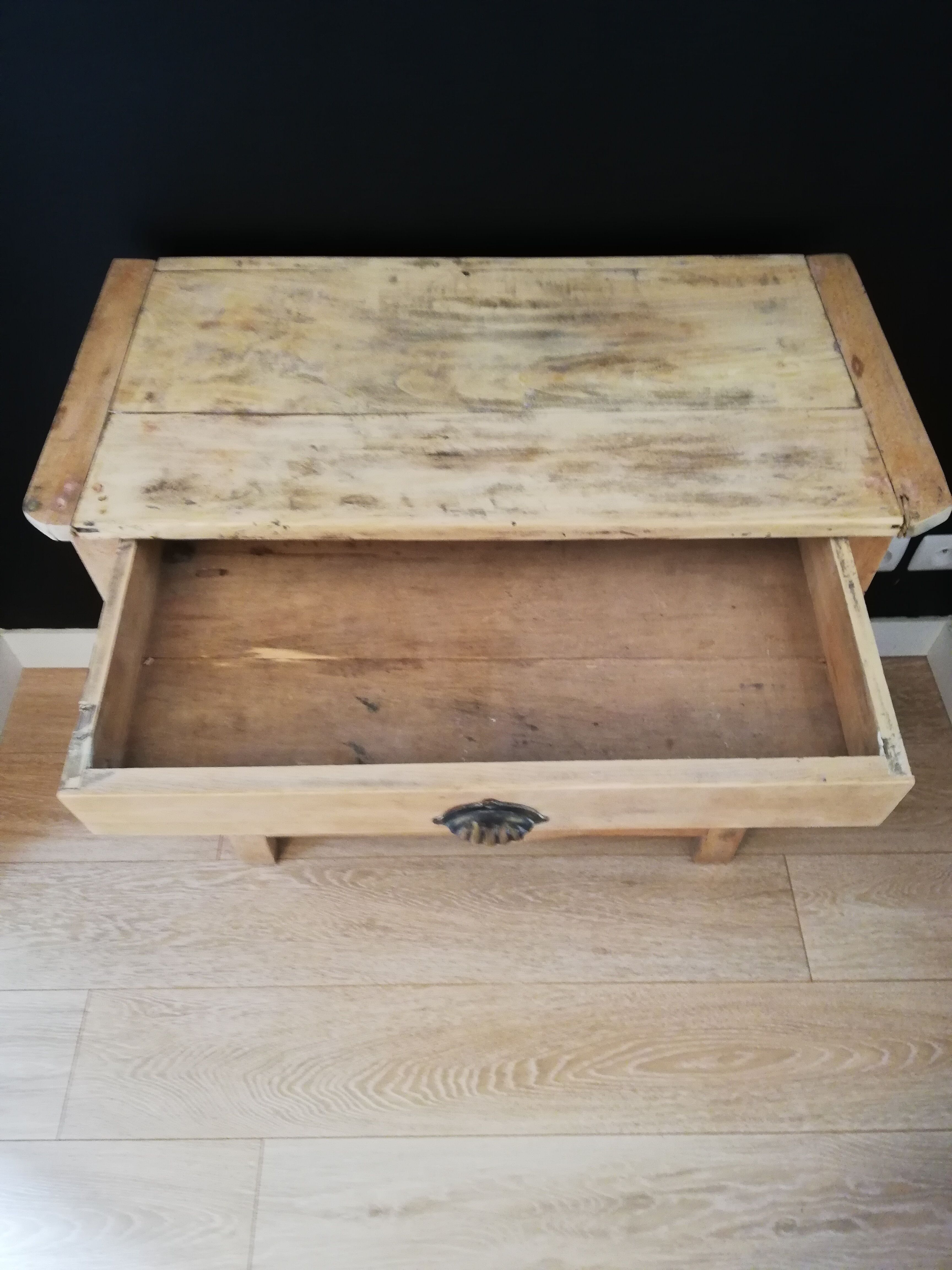 Parisian raw wood buffet