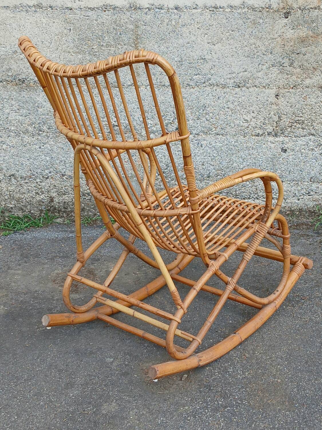 Rocking-chair en rotin , années 50/60