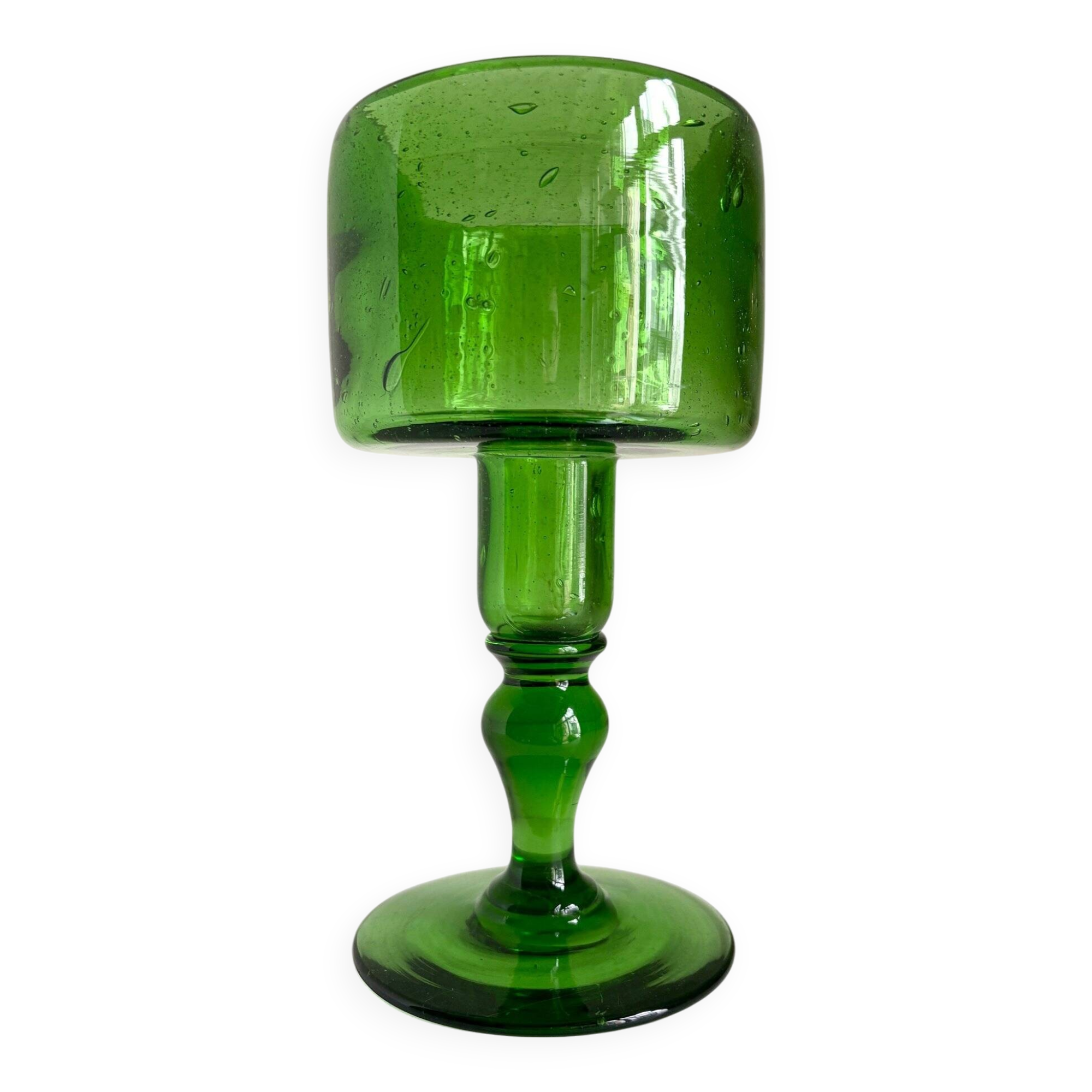 Vase en verre soufflé vert