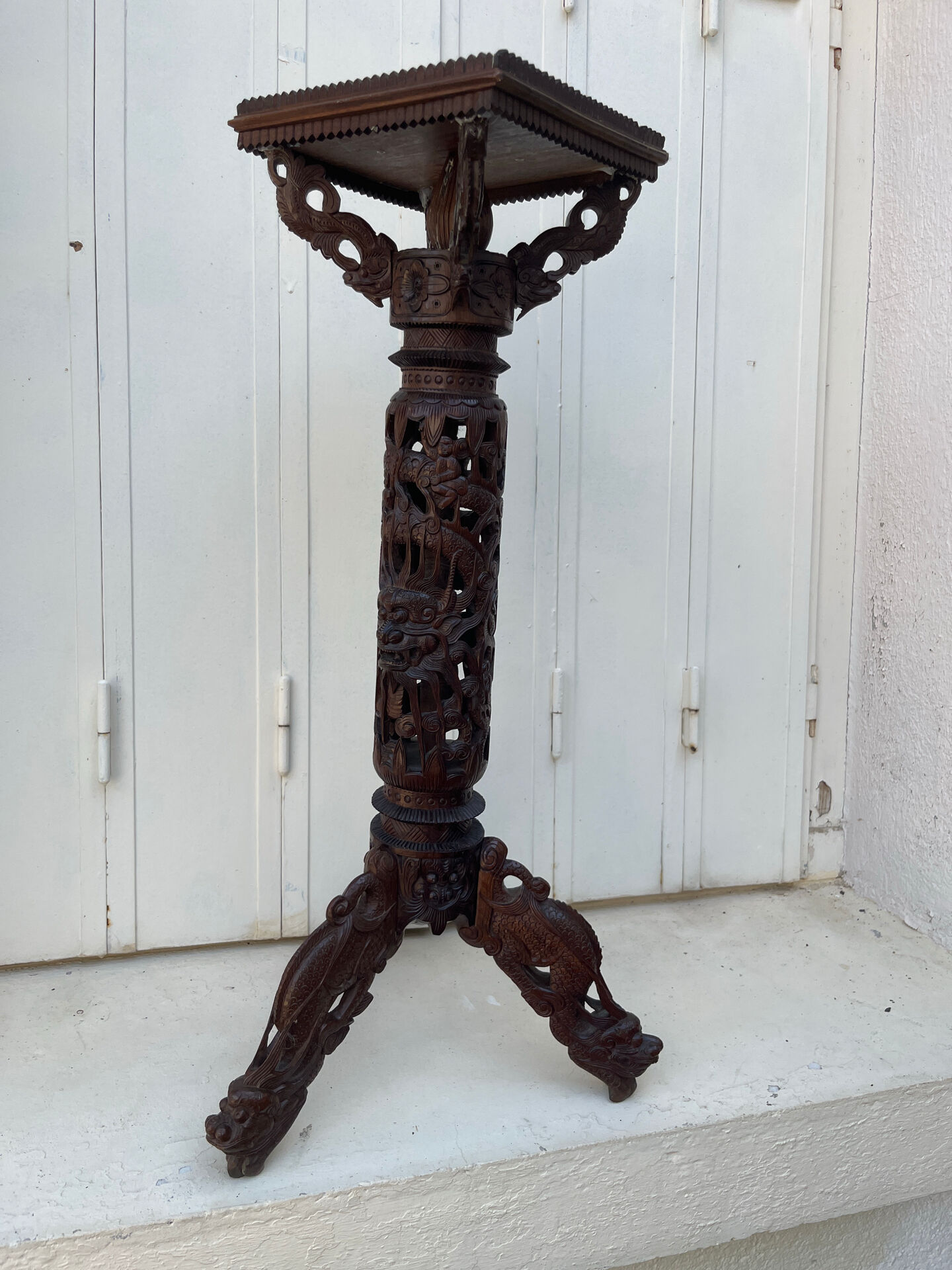 Indochinese armchair