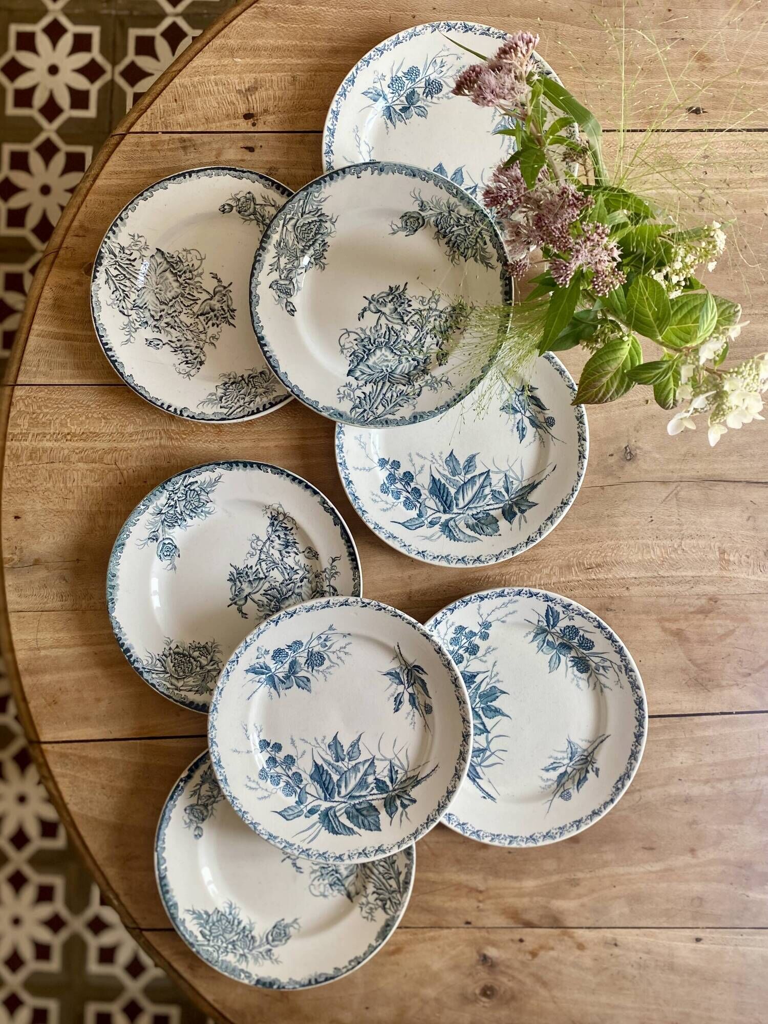 Set of 8 vintage flat ironstone plates - Mismatched -