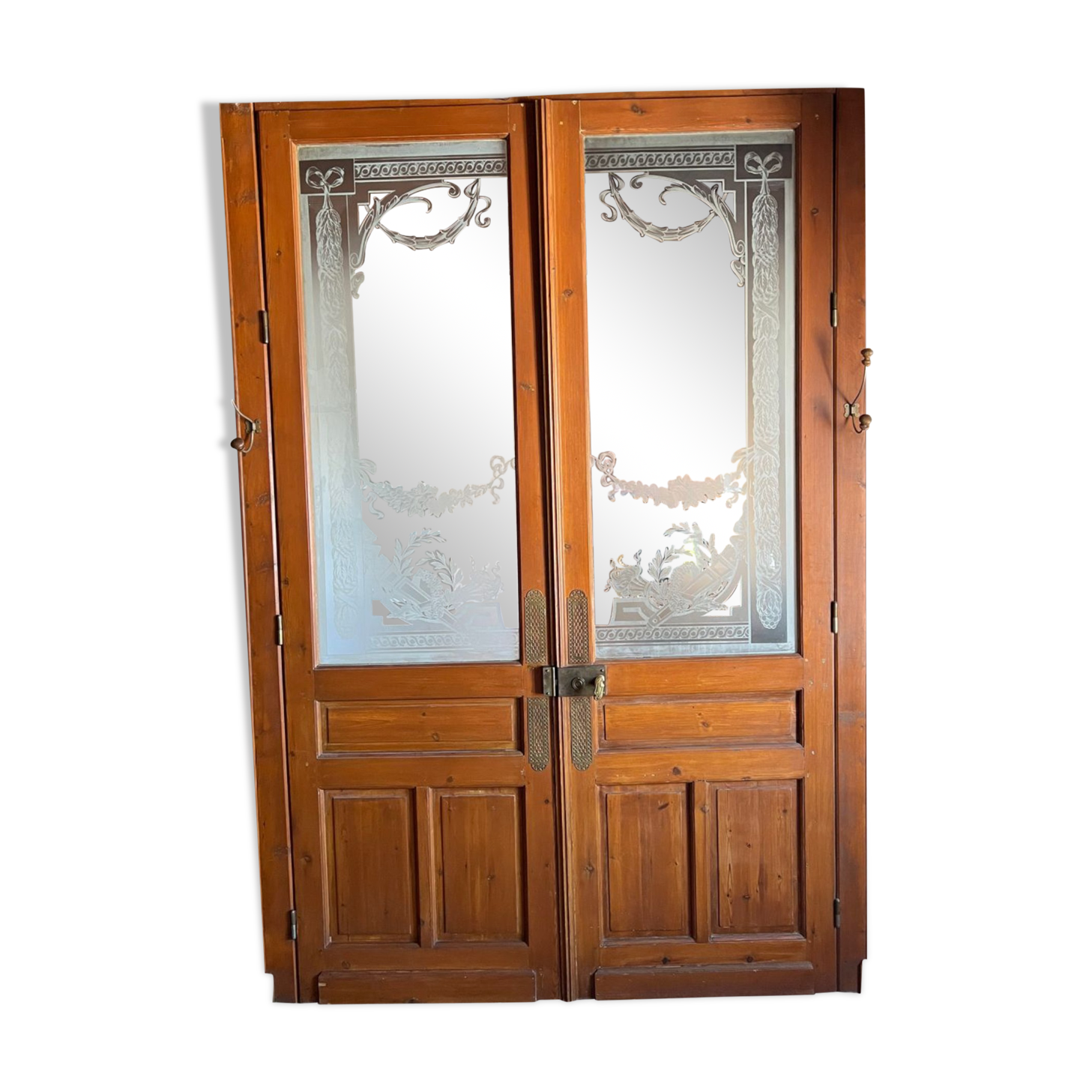 Pair of engraved glass doors