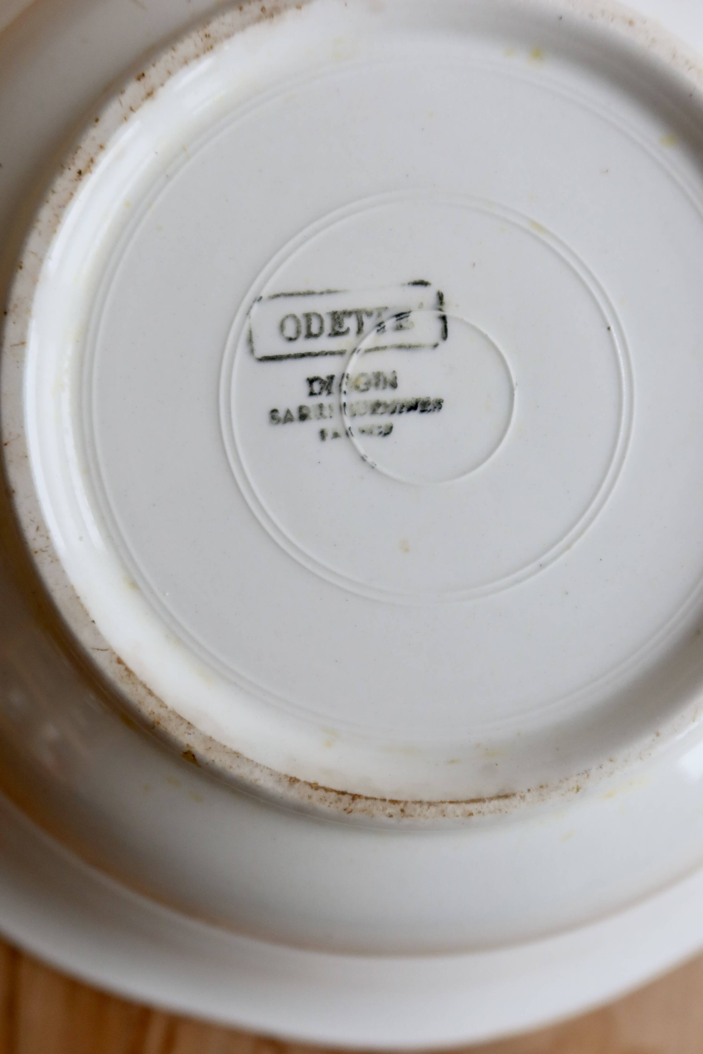 Vintage earthenware salad bowl from Digoin Sarreguemines, model Odette.