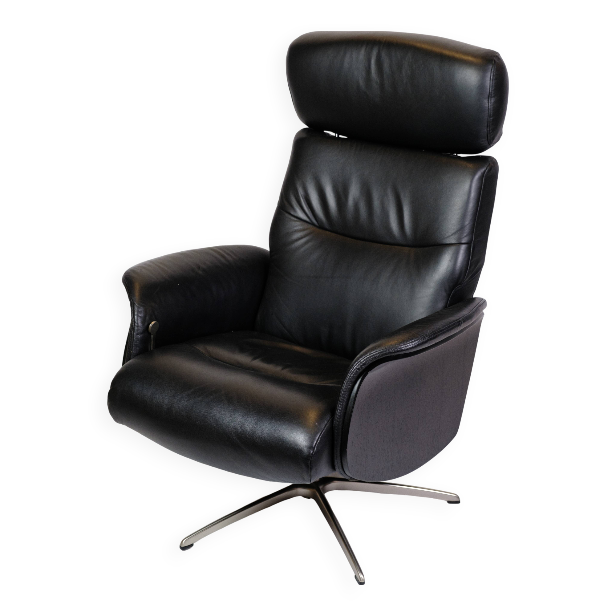 Lounge chair made in black leather & aluminium swivel from 1970s