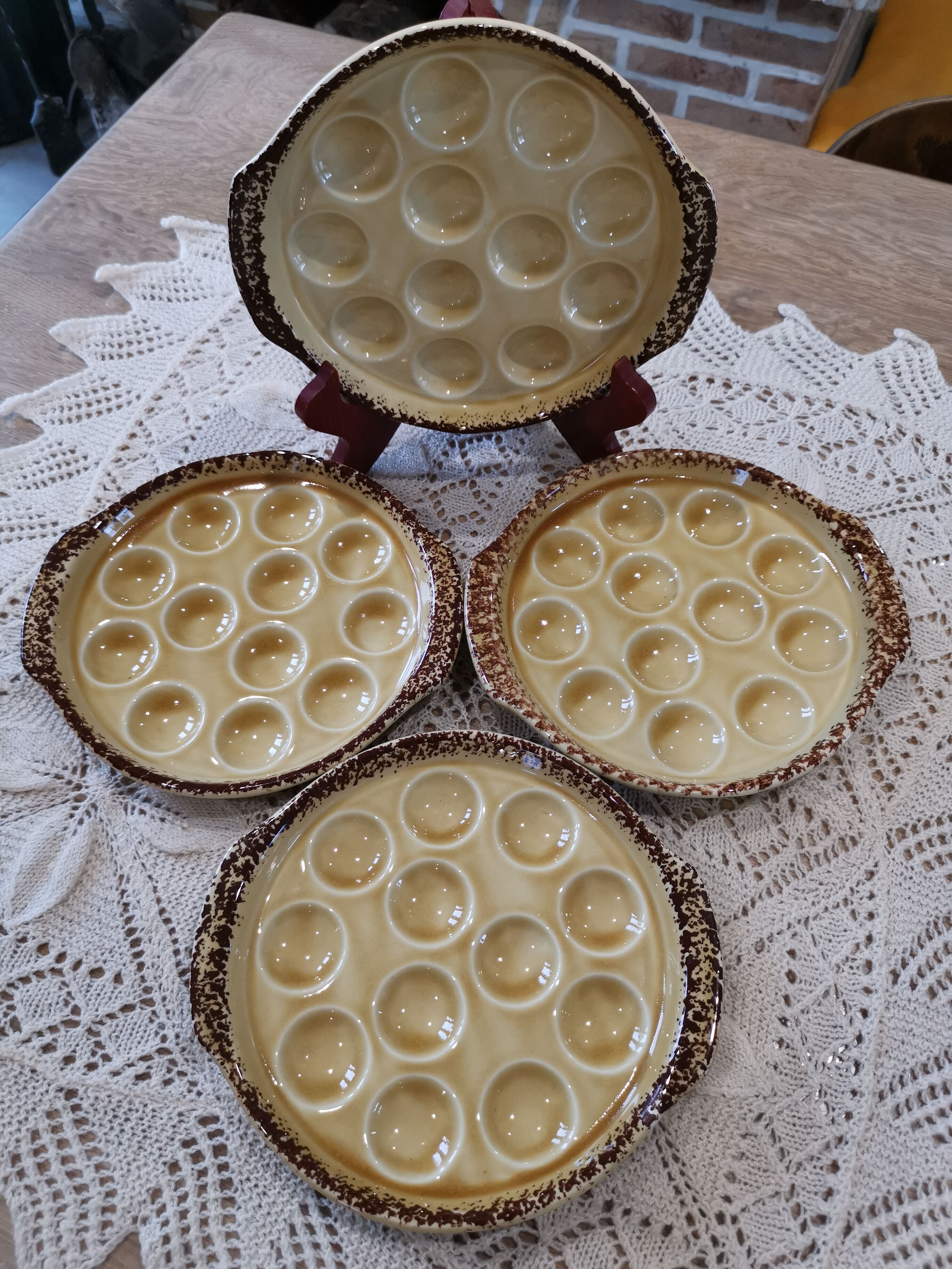 Snail cooking plates Gien France