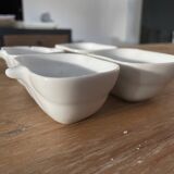 4 porcelain ramekins