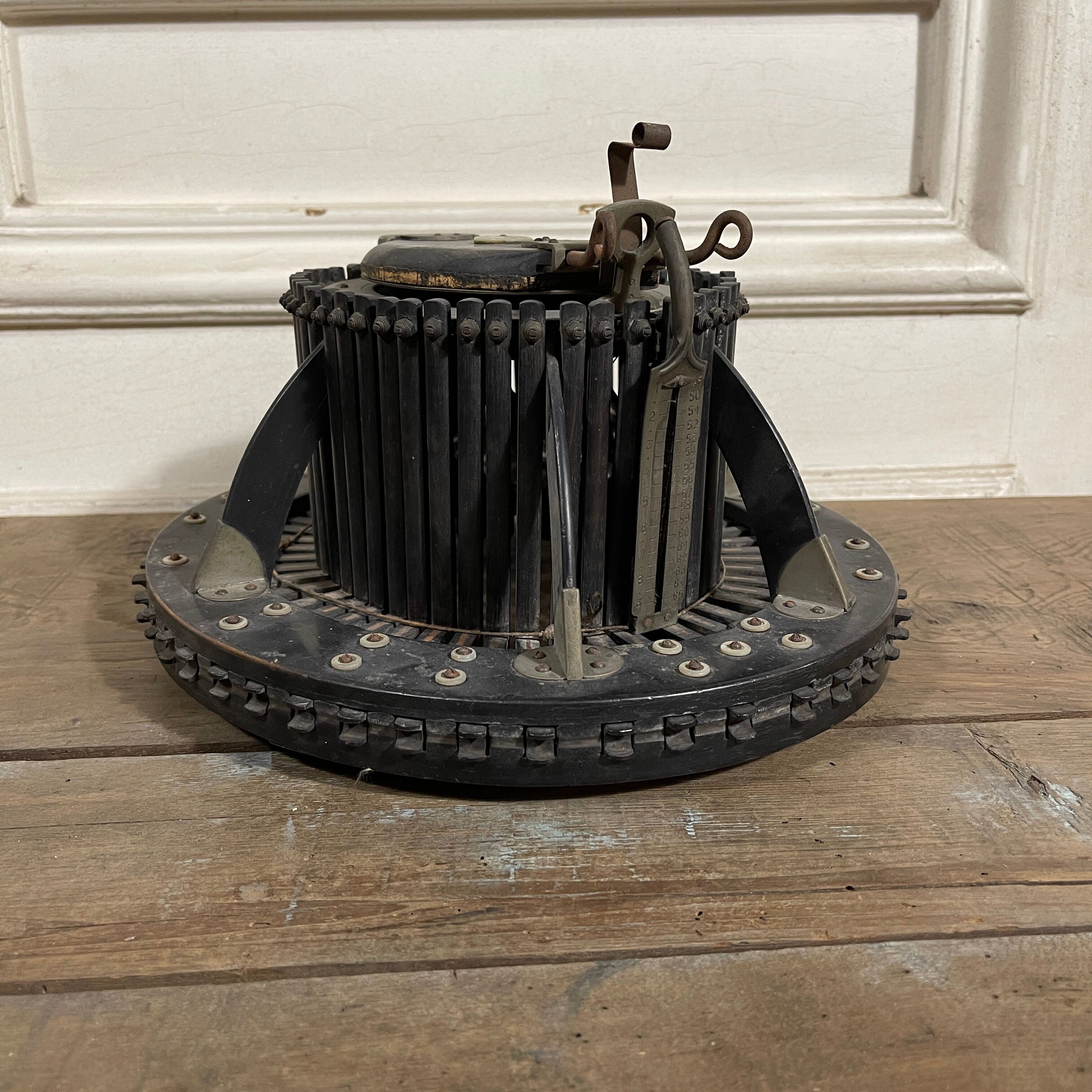 Hat conformer Allied Ainé H. Maillard hat shape