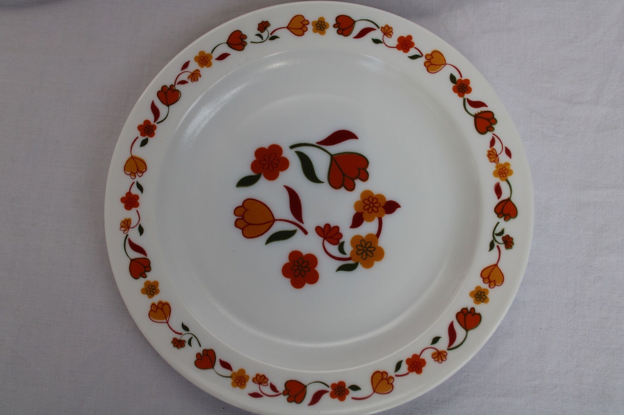 3  France tulip pattern dessert plates