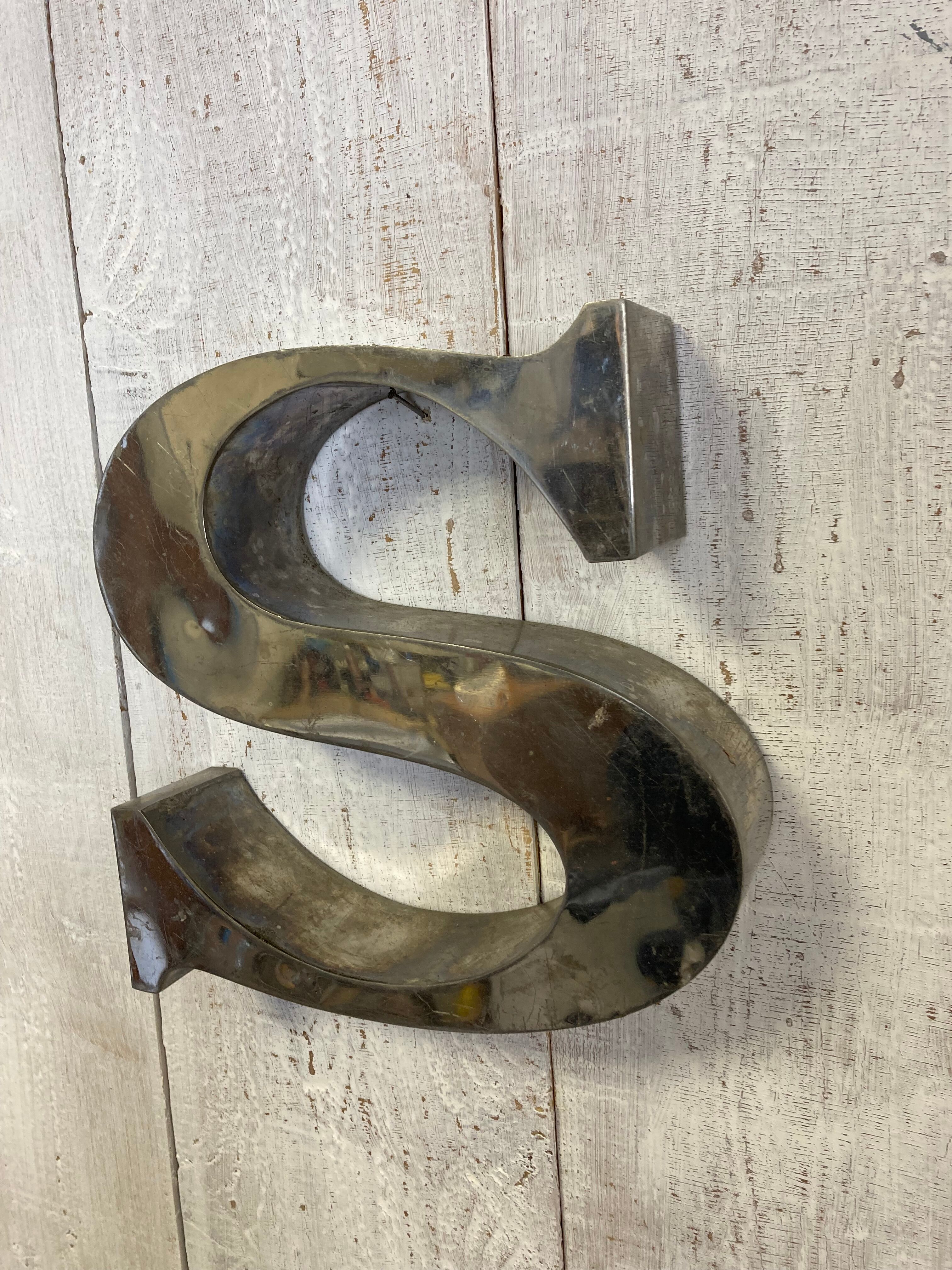 Vintage sign letter