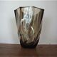 Vase en verre fumé