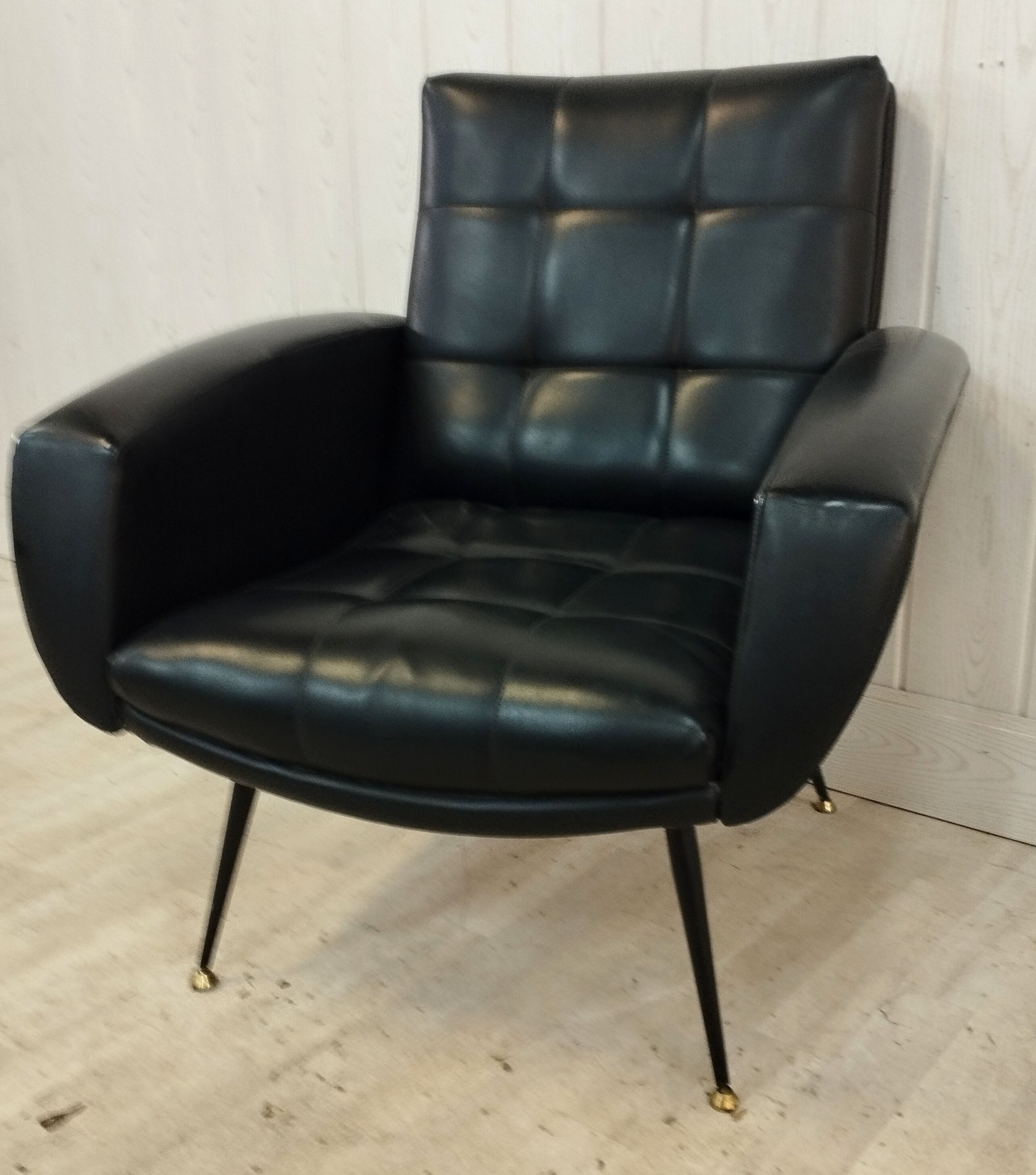 3-seater sofa and 2 vintage armchairs feet compass