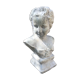 Buste en pierre d’une jeune fille