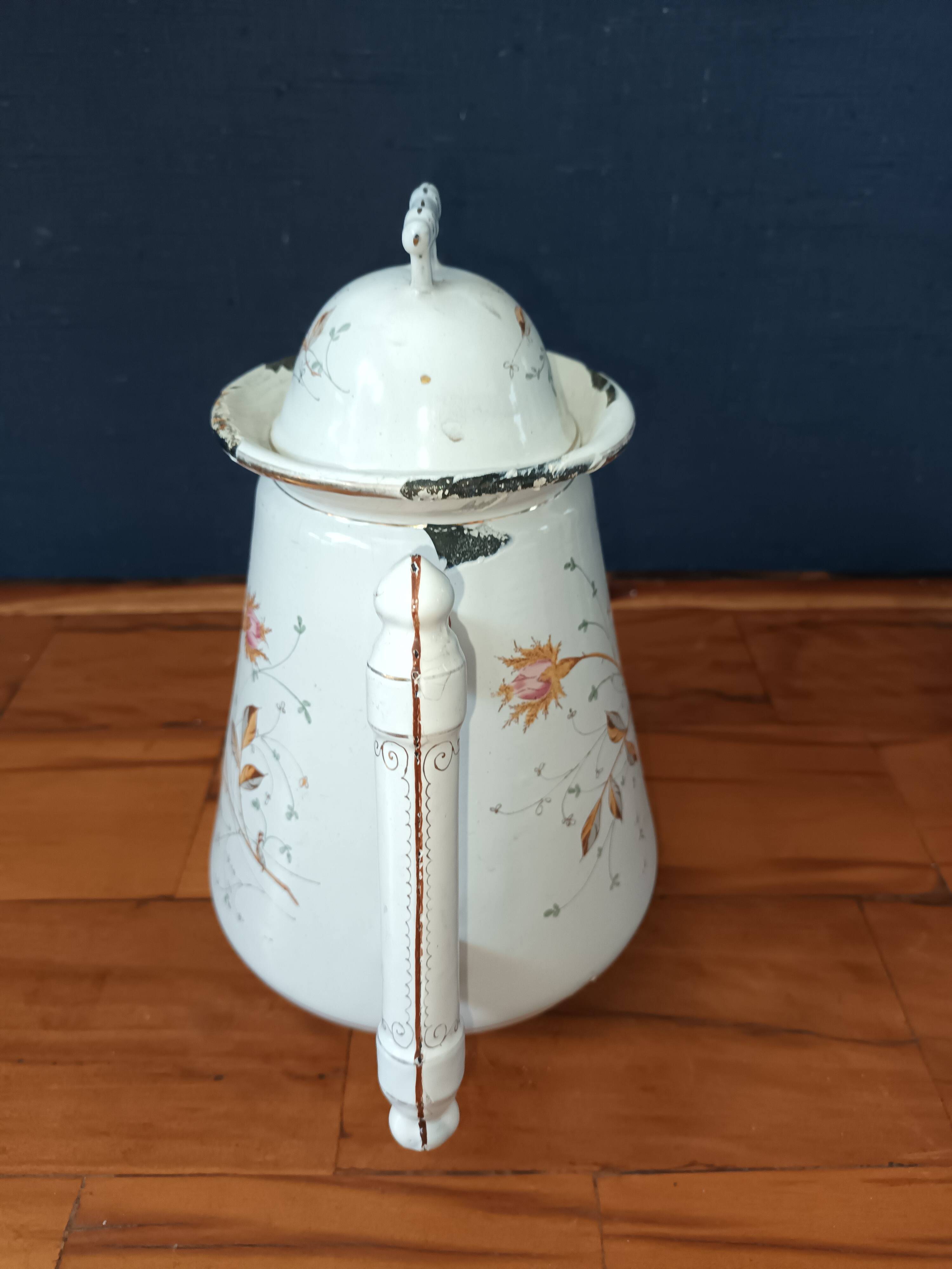 Enamelled coffee maker