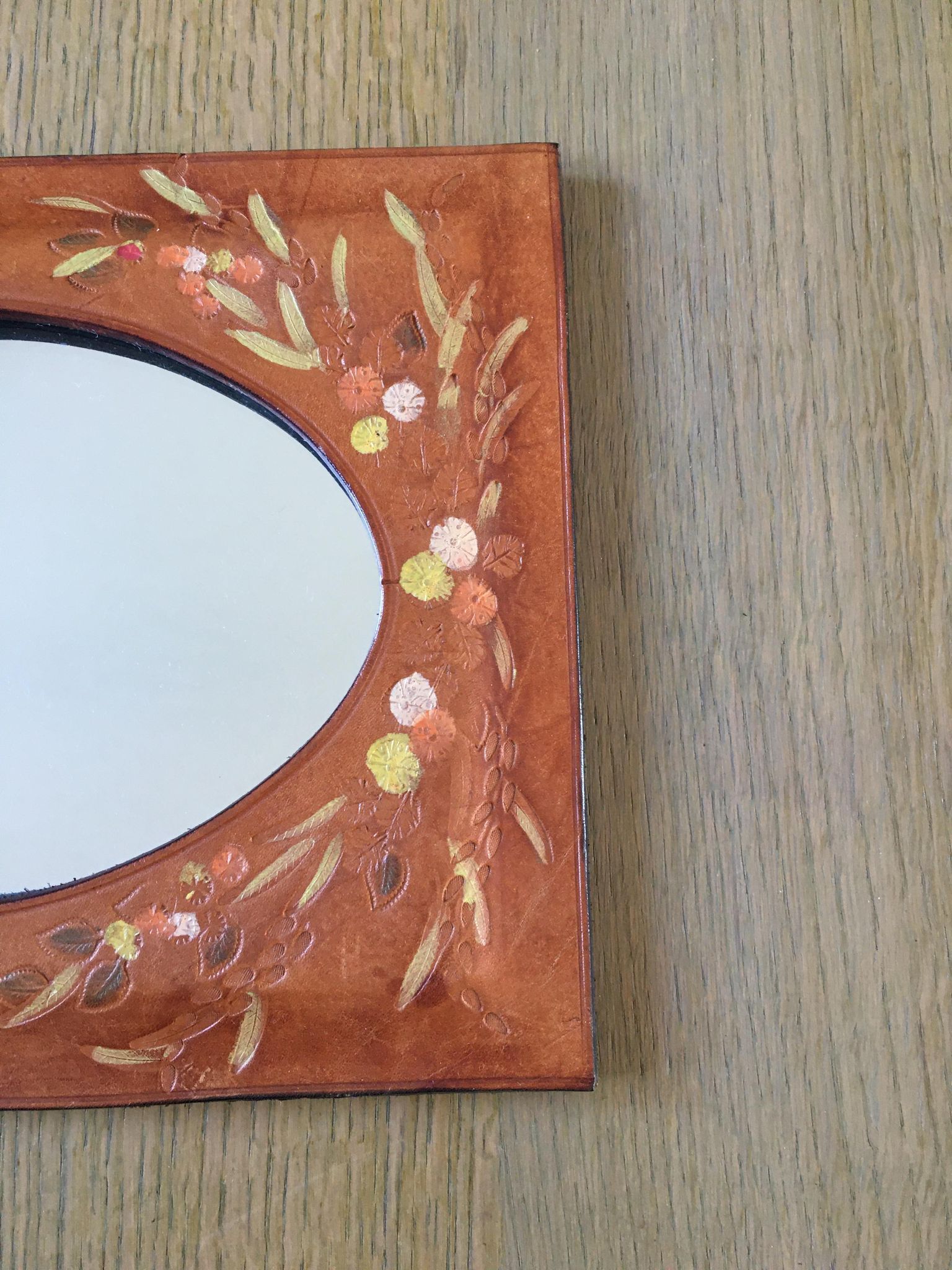 Vintage mirror all in leather 25x20cm