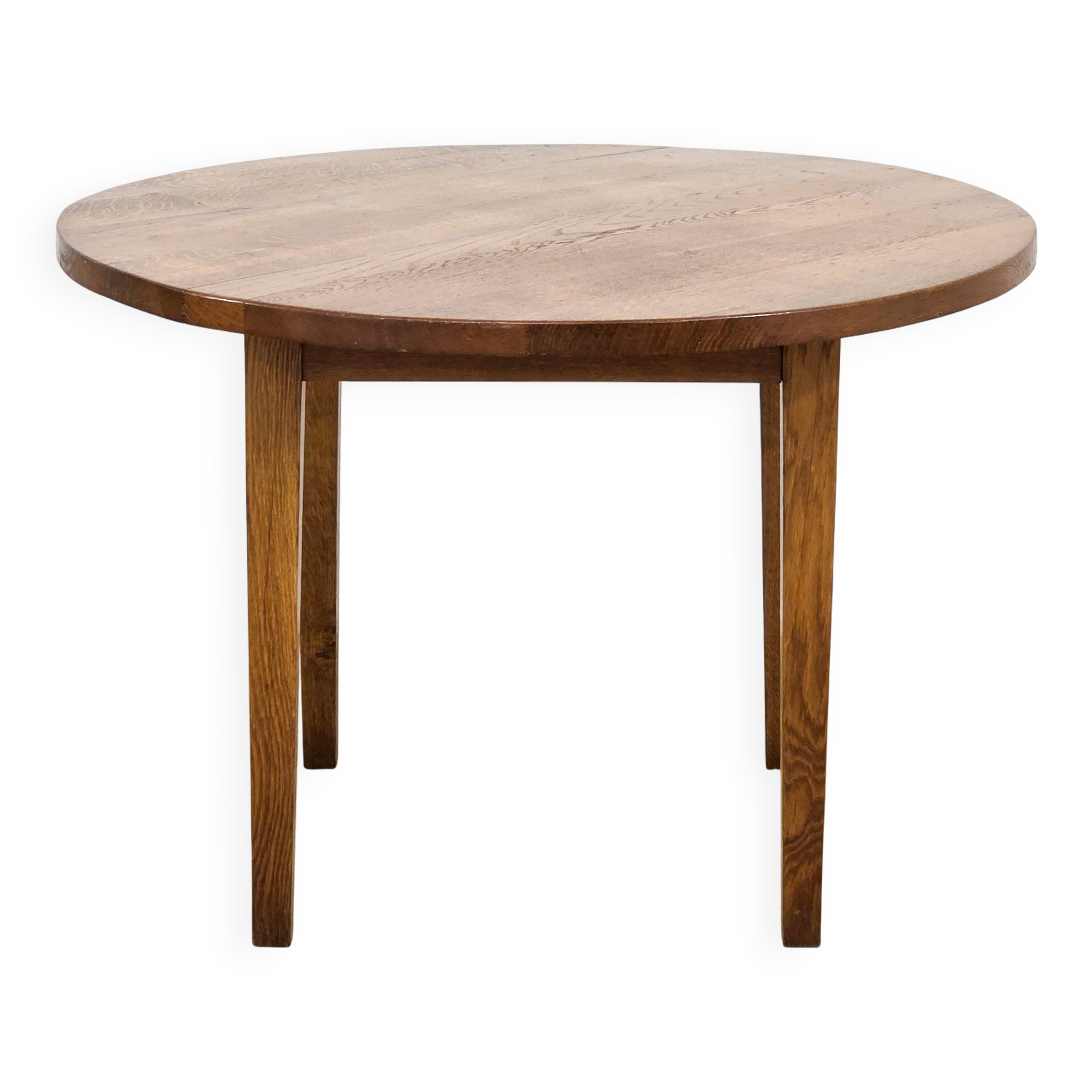 Beautiful solid oak dining table from the 1970s.