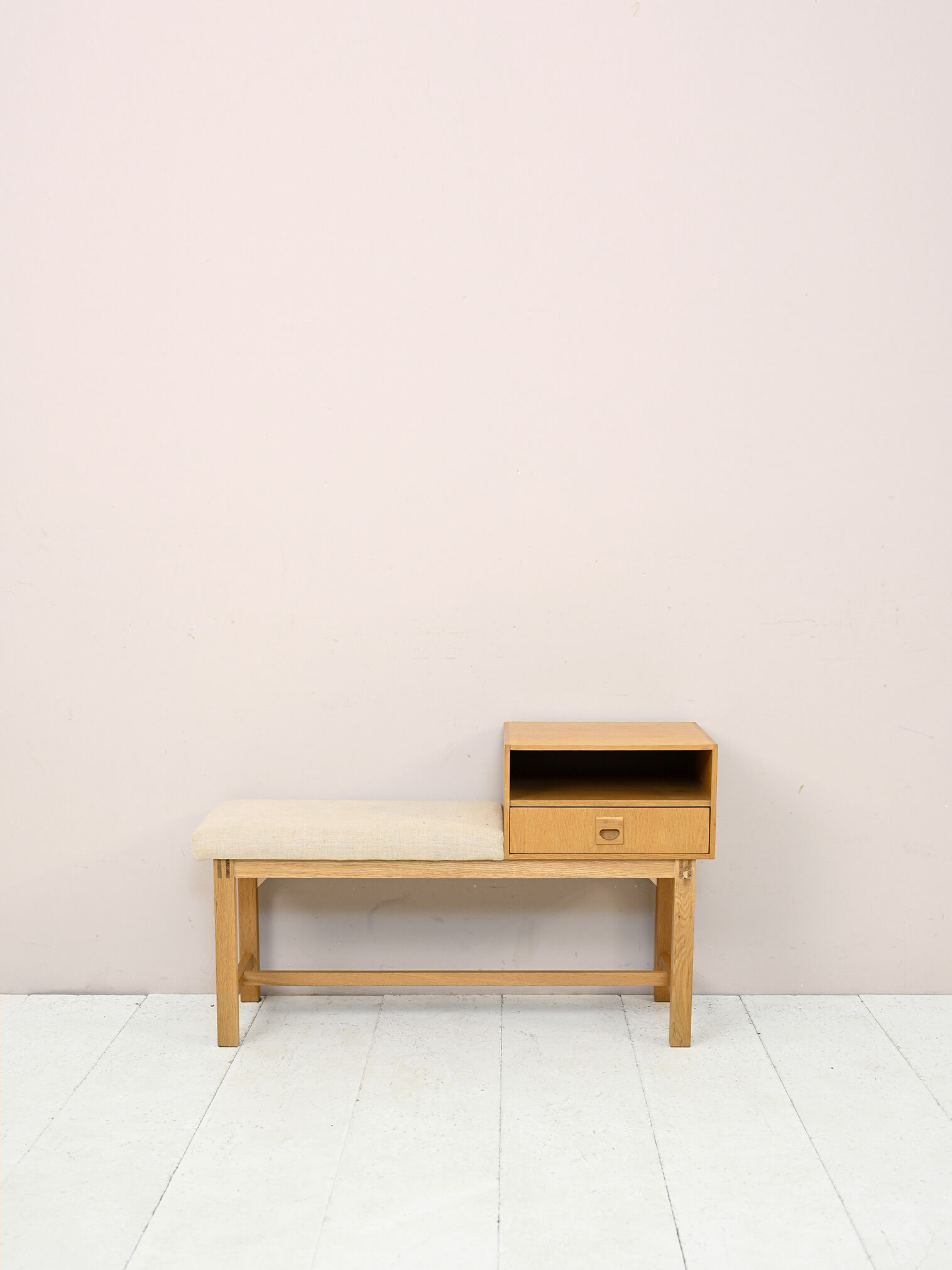 Oak 'gossip chair' bench