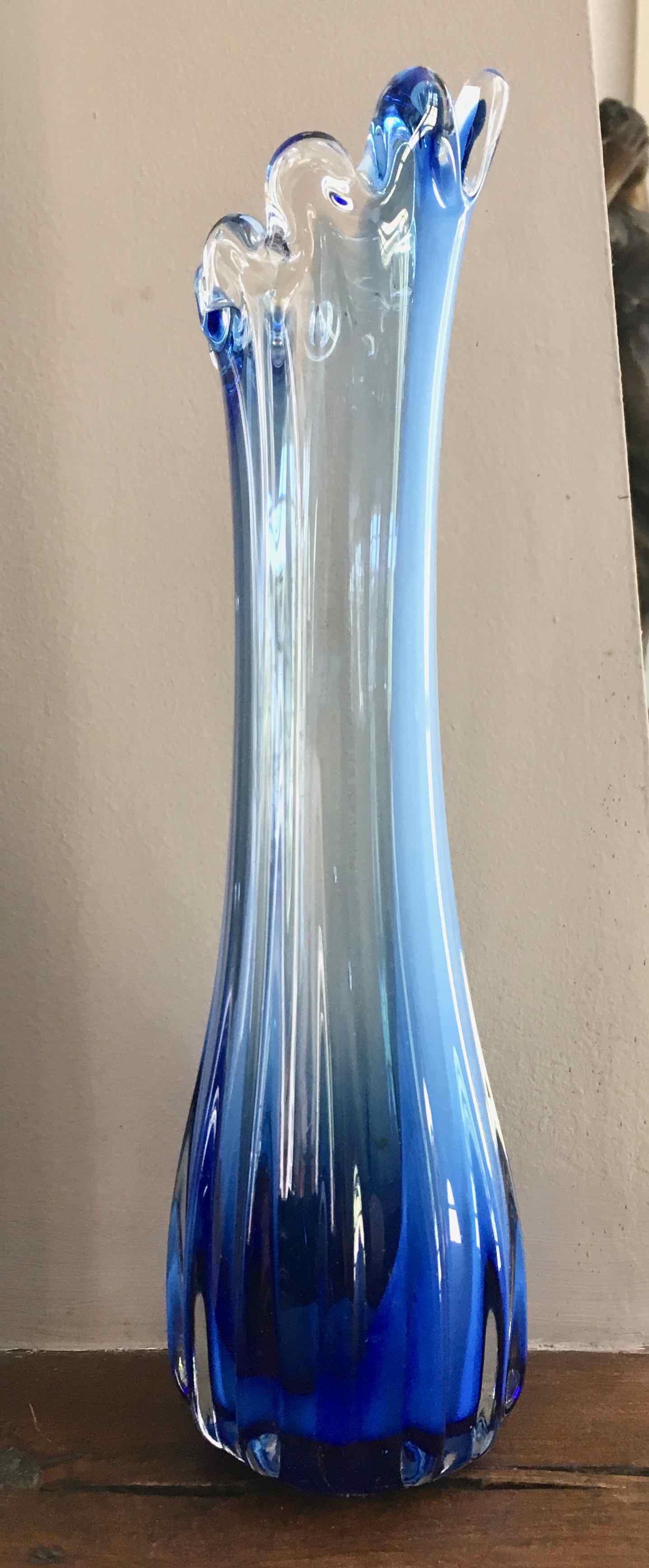 Vase soliflore bleu vintage