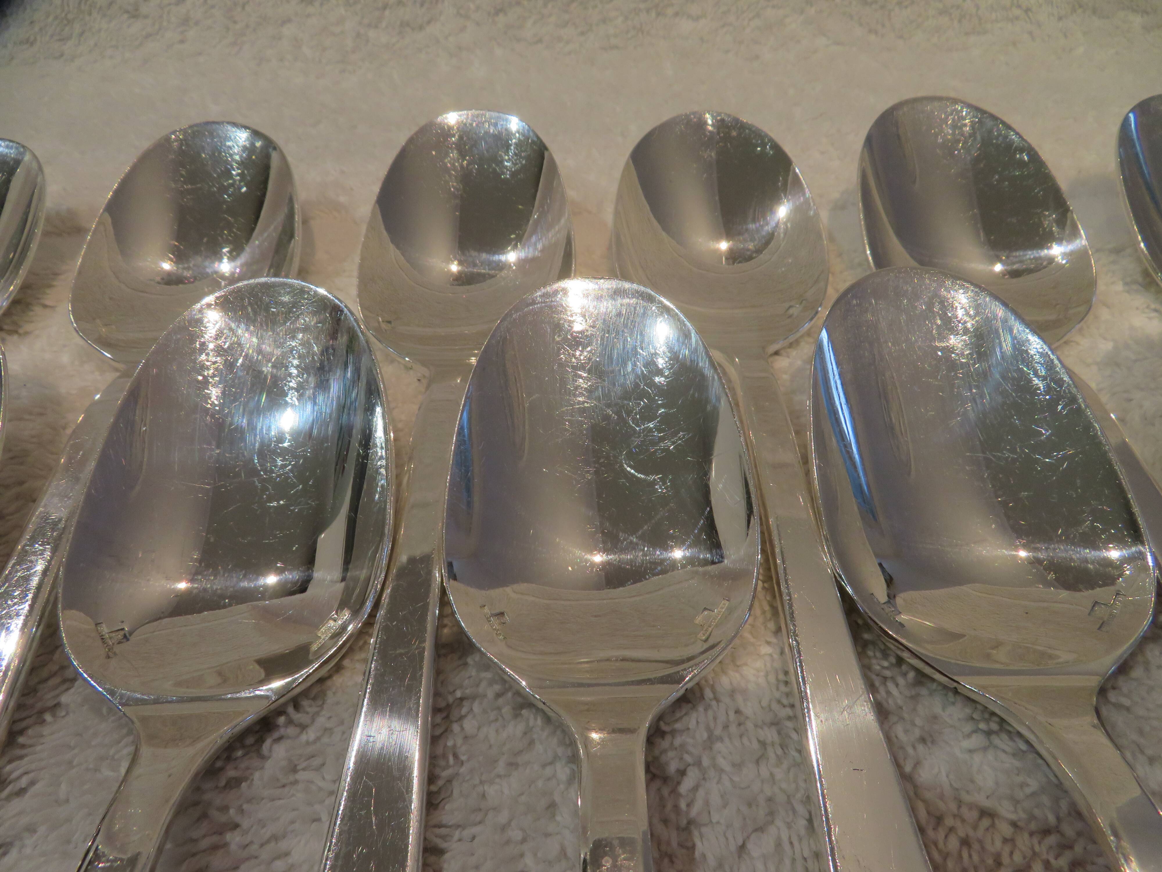 12 Christofle Concorde silver plated dessert spoons, 17cm
